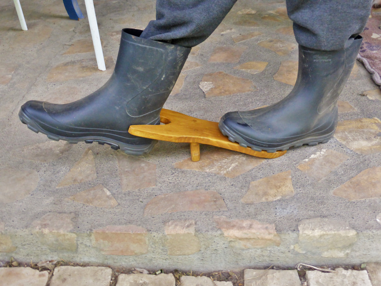 Stiefelknecht aus altem Nadelholz Handarbeit - BalkanwoodDesign Handmade