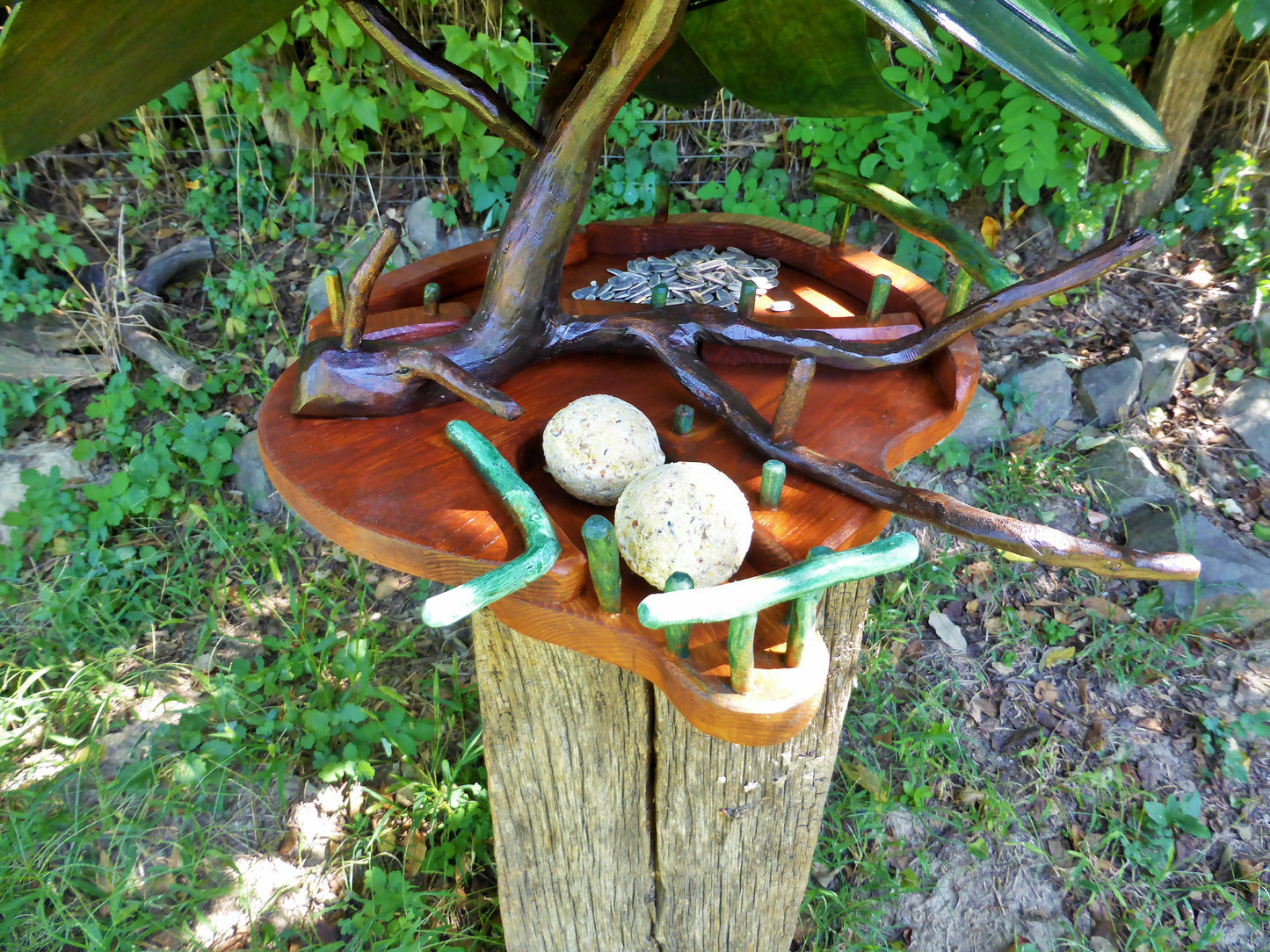 Vogelfutterhaus mit grünem Dach und Meisenknödelhalter - BalkanwoodDesign Handmade