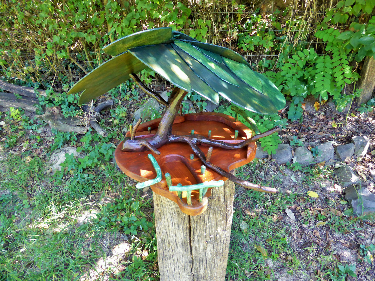 Vogelfutterhaus mit grünem Dach und Meisenknödelhalter - BalkanwoodDesign Handmade