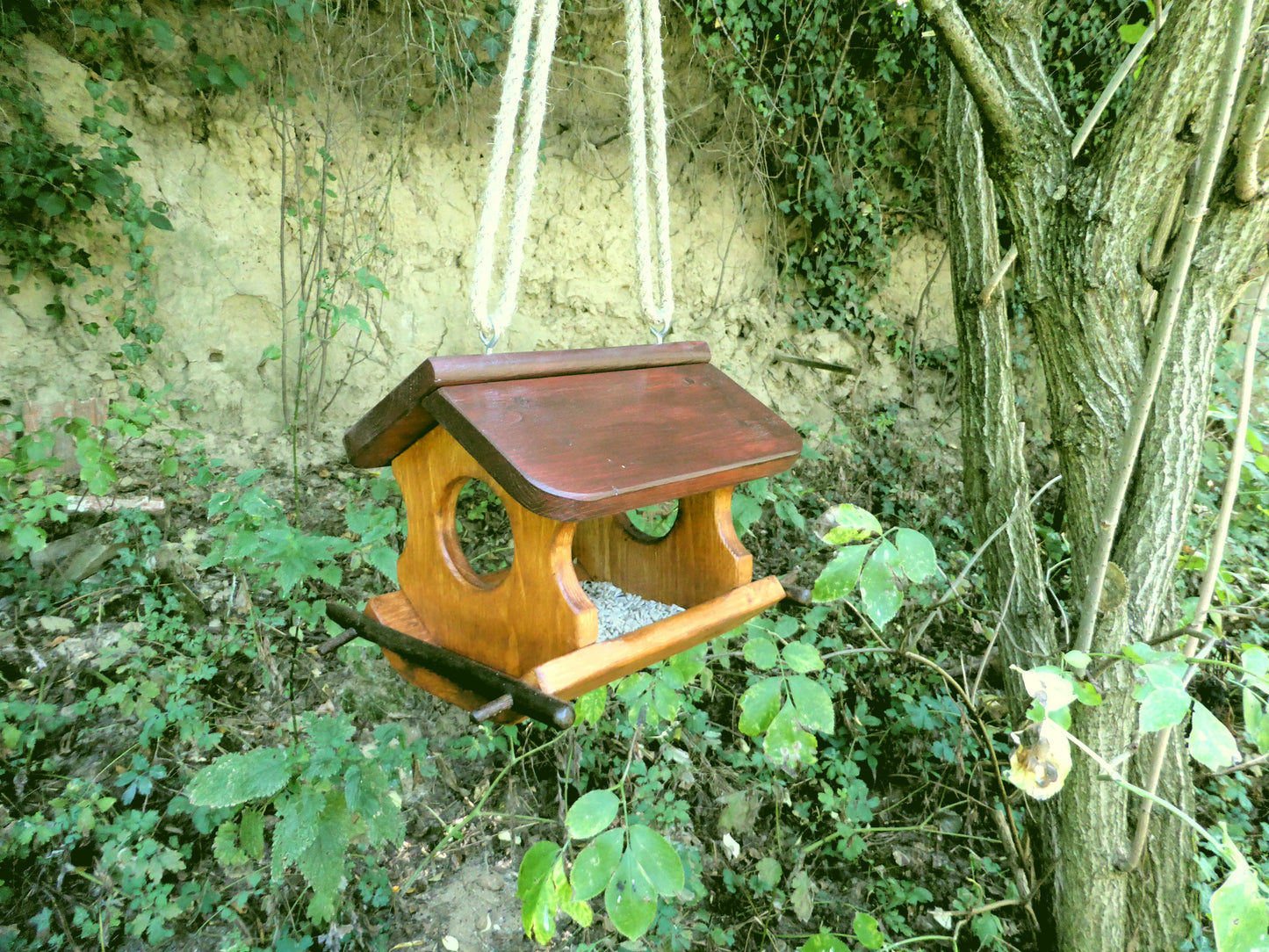 Vogelfutterhaus reine Handarbeit Gartendeko zum aufhängen oder hinstellen - BalkanwoodDesign Handmade