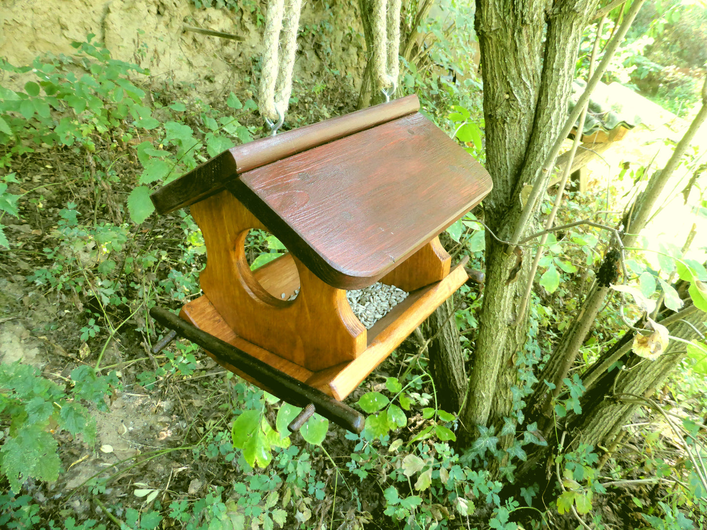 Vogelfutterhaus reine Handarbeit Gartendeko zum aufhängen oder hinstellen - BalkanwoodDesign Handmade