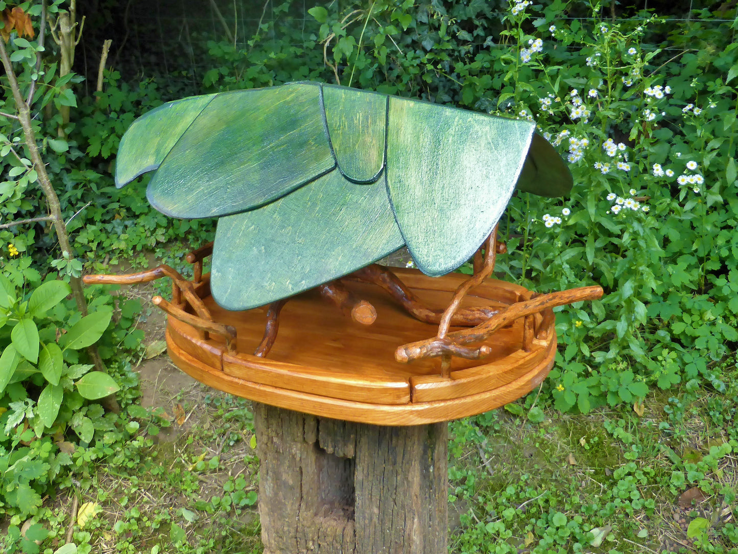 Vogelfutterhaus mit grünem Dach Handarbeit - BalkanwoodDesign Handmade