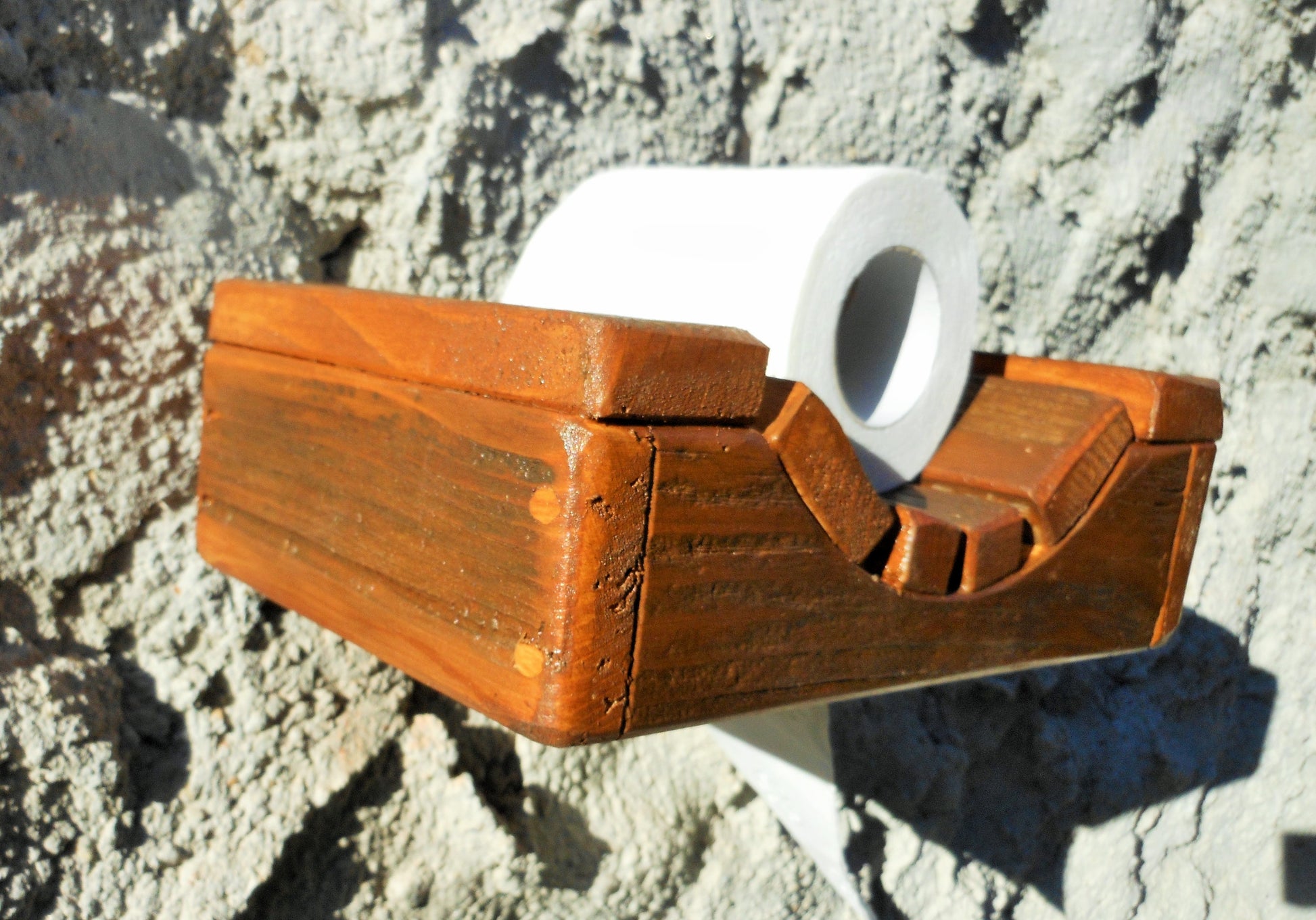 Toilettenpapierabroller Holz shabby passend zum Vintage-Stil upcycling Handarbeit - BalkanwoodDesign Handmade