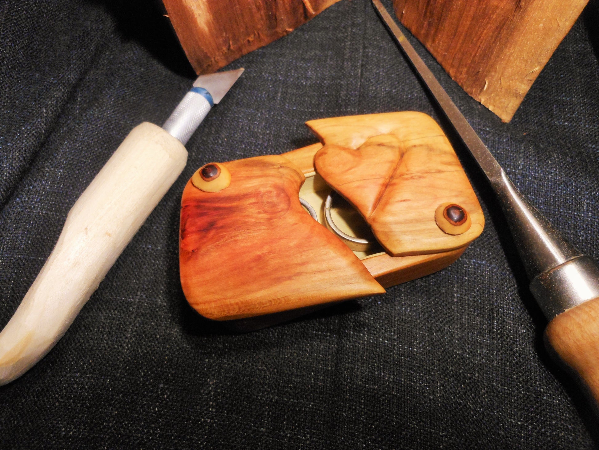 Beispiele für Auftragsarbeiten  Examples of commissioned work - BalkanwoodDesign Handmade