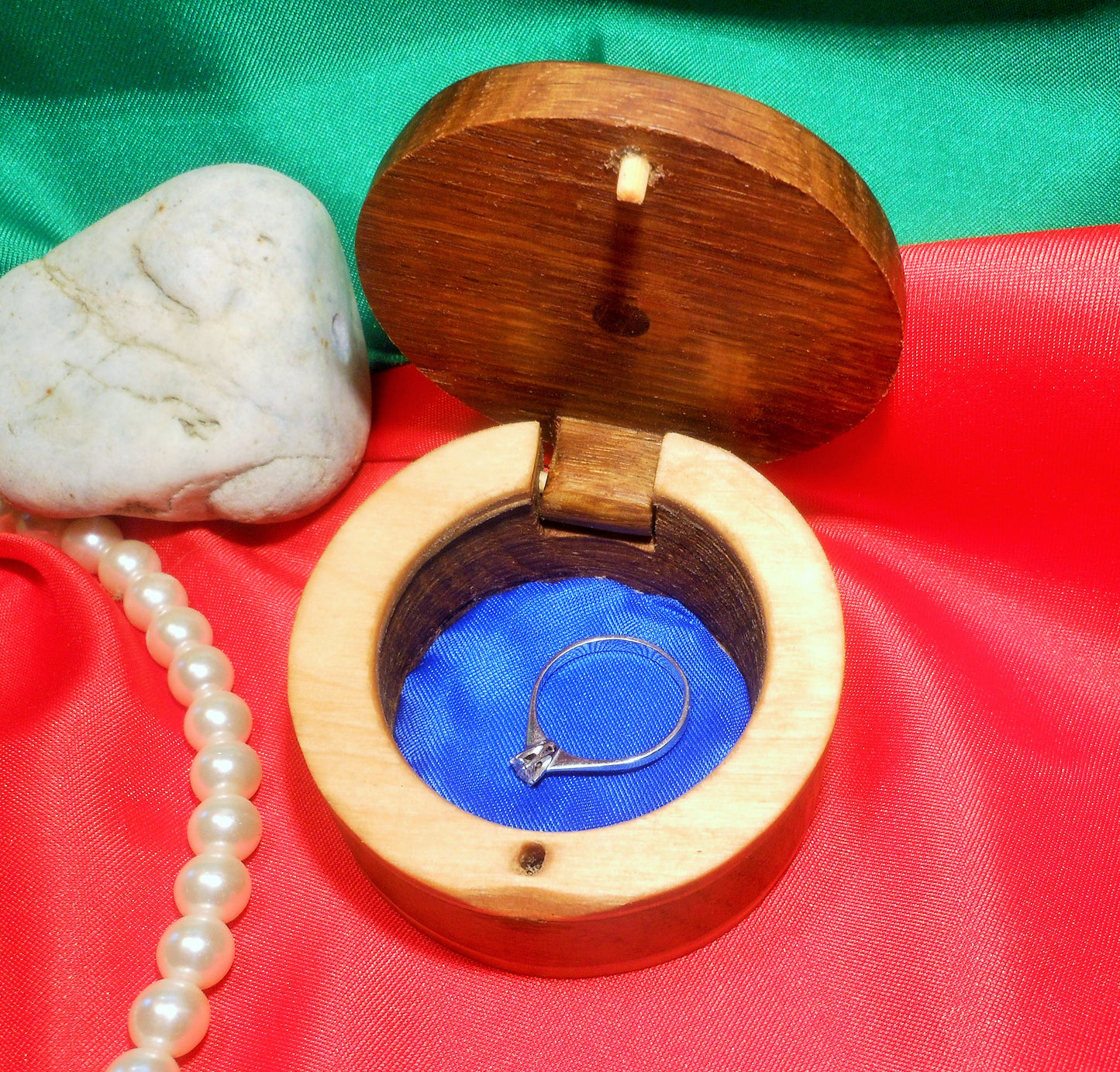 Ringdose Ringbox Holzringdose Schmuckbox Handarbeit Geschenk Hochzeit Heiratsantrag - BalkanwoodDesign Handmade