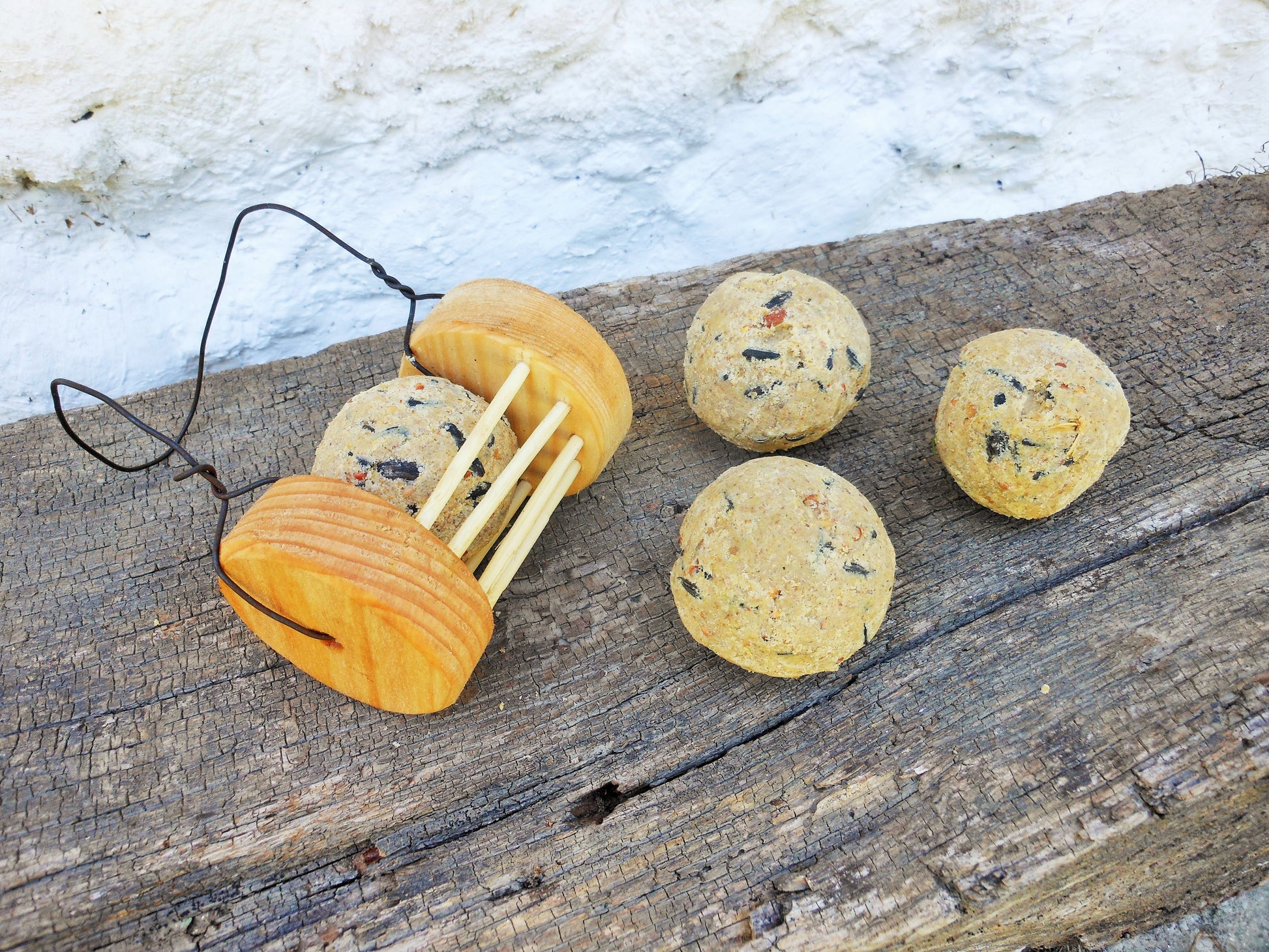 Meisenknödelhalter für Knödel ohne Netz zum aufhängen - BalkanwoodDesign Handmade