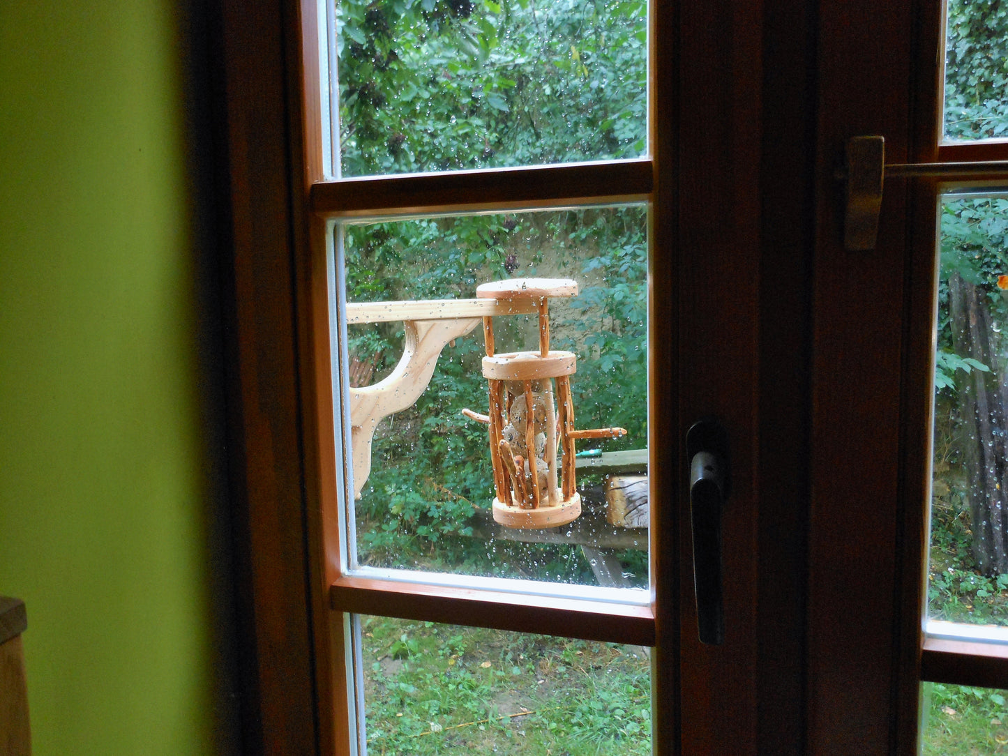 Meisenknödelhalter mit Dach für Knödel ohne Netz Vogelfutterstation Handarbeit - BalkanwoodDesign Handmade