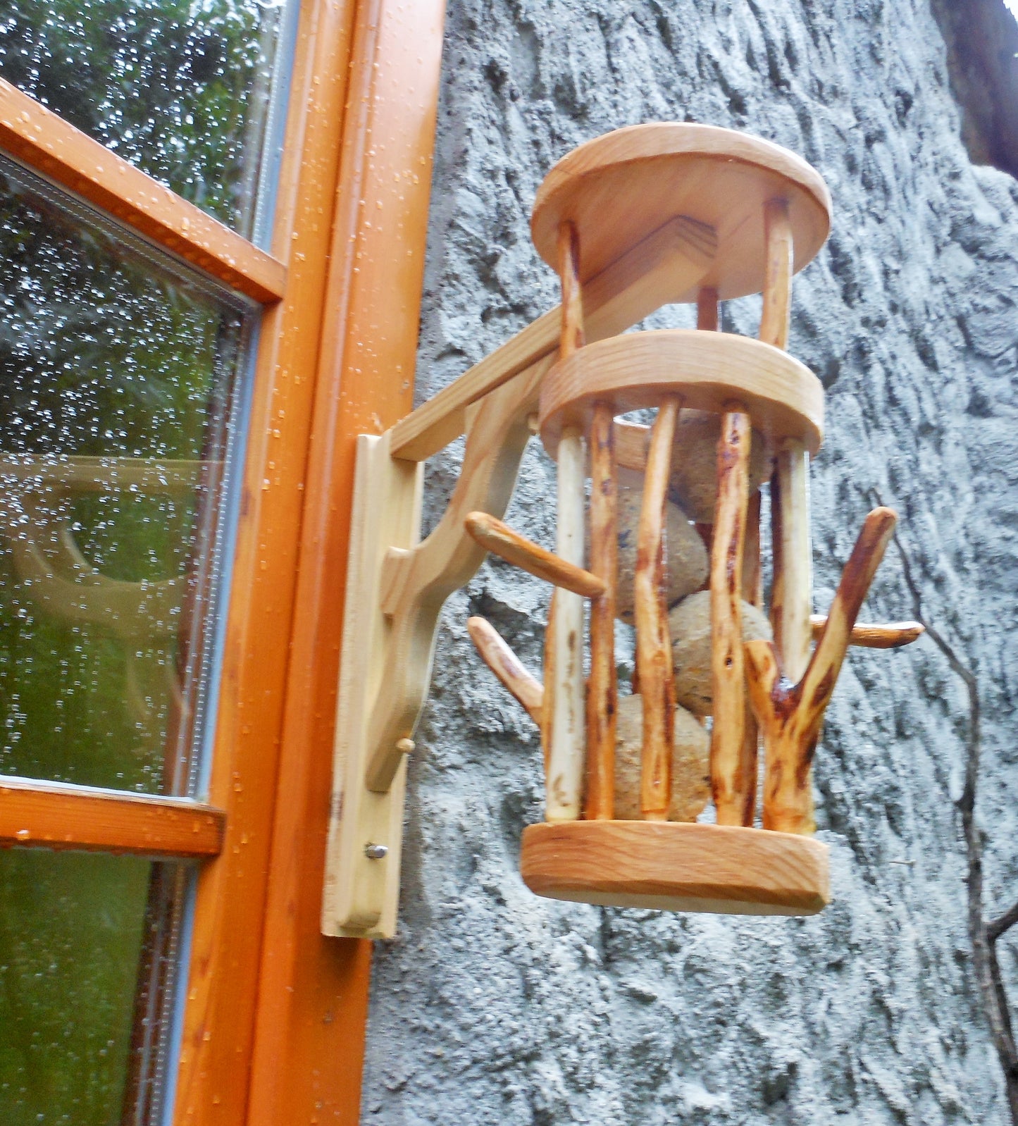 Meisenknödelhalter mit Dach für Knödel ohne Netz Vogelfutterstation Handarbeit - BalkanwoodDesign Handmade