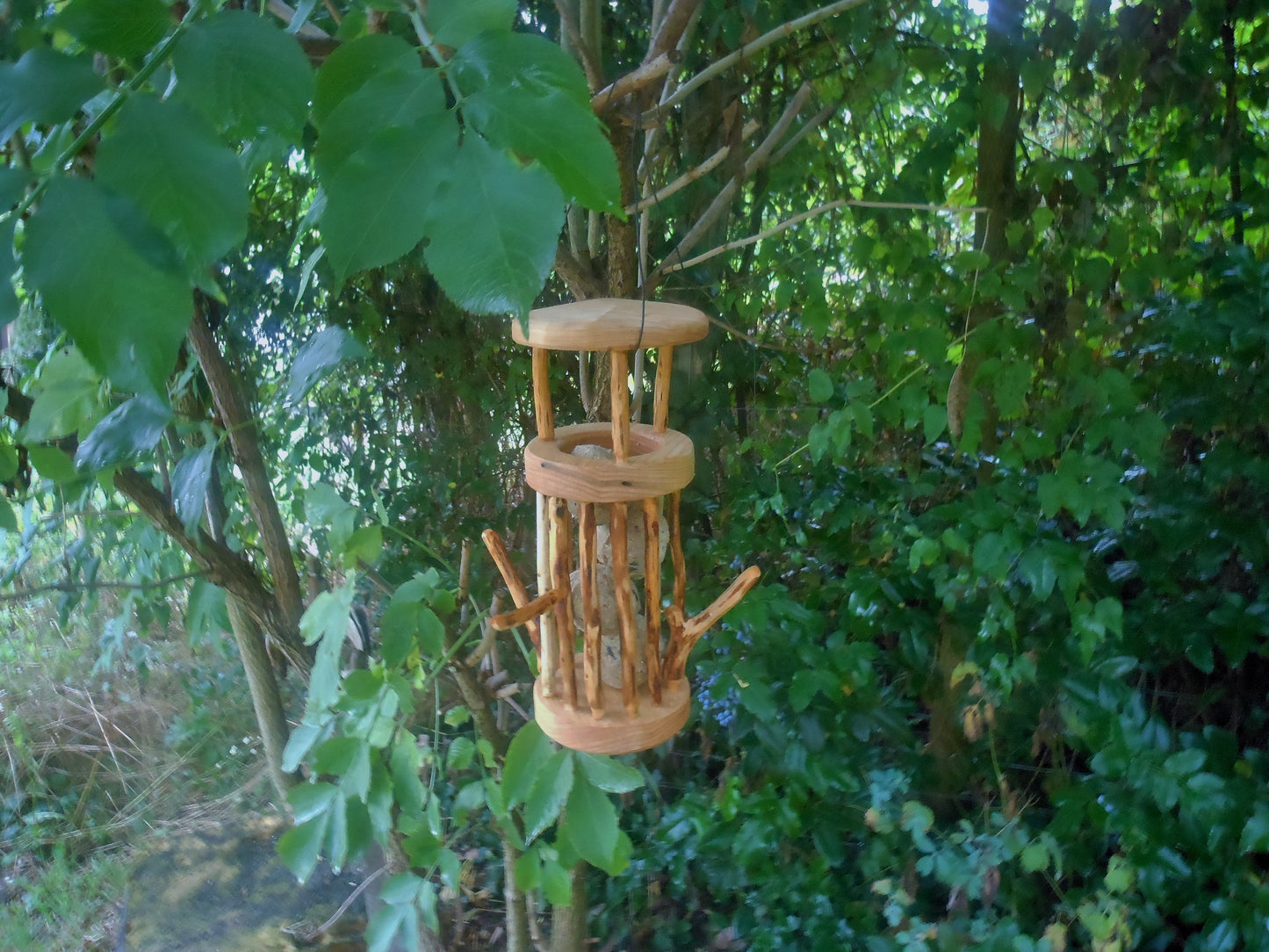 Meisenknödelhalter mit Dach für Knödel ohne Netz Vogelfutterstation Handarbeit - BalkanwoodDesign Handmade