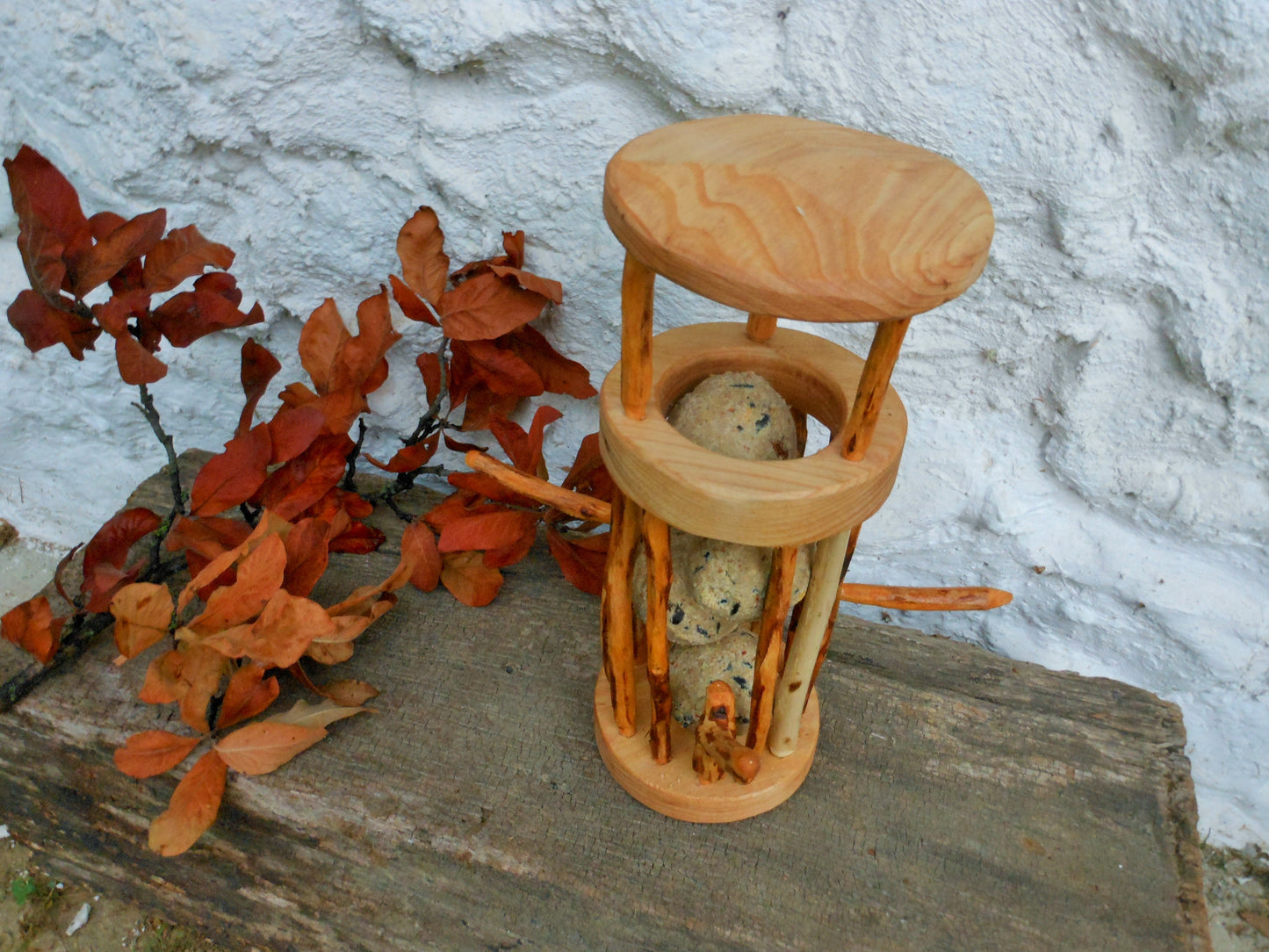 Meisenknödelhalter mit Dach für Knödel ohne Netz Vogelfutterstation Handarbeit - BalkanwoodDesign Handmade