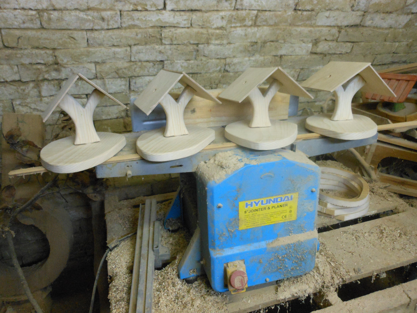 Vogelfutterhaus klein Vogelhäuschen Vogelhaus Handarbeit Altes Nadelholz upcycling - BalkanwoodDesign Handmade