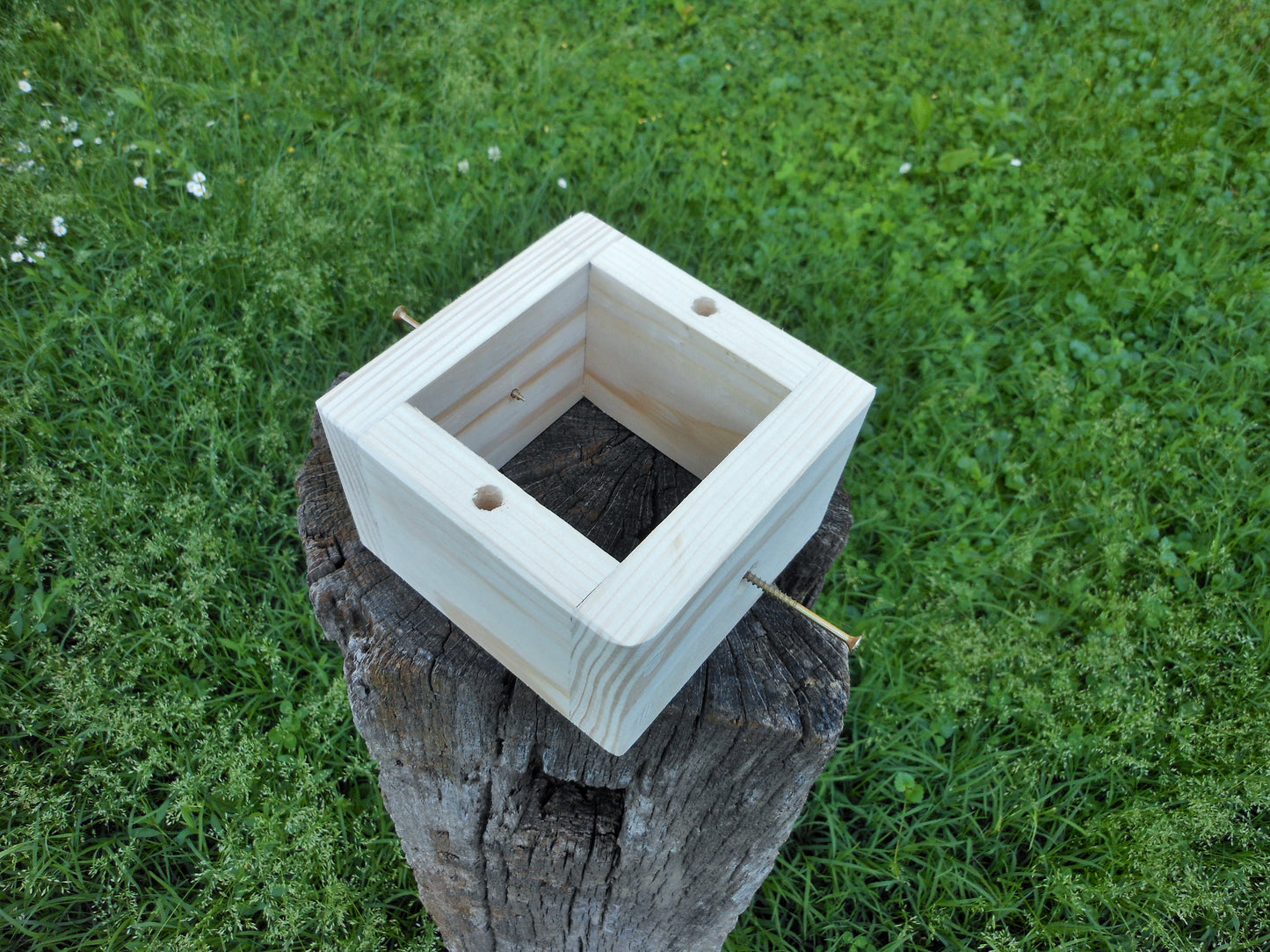 Vogelhausbefestigung für Pfähle - BalkanwoodDesign Handmade