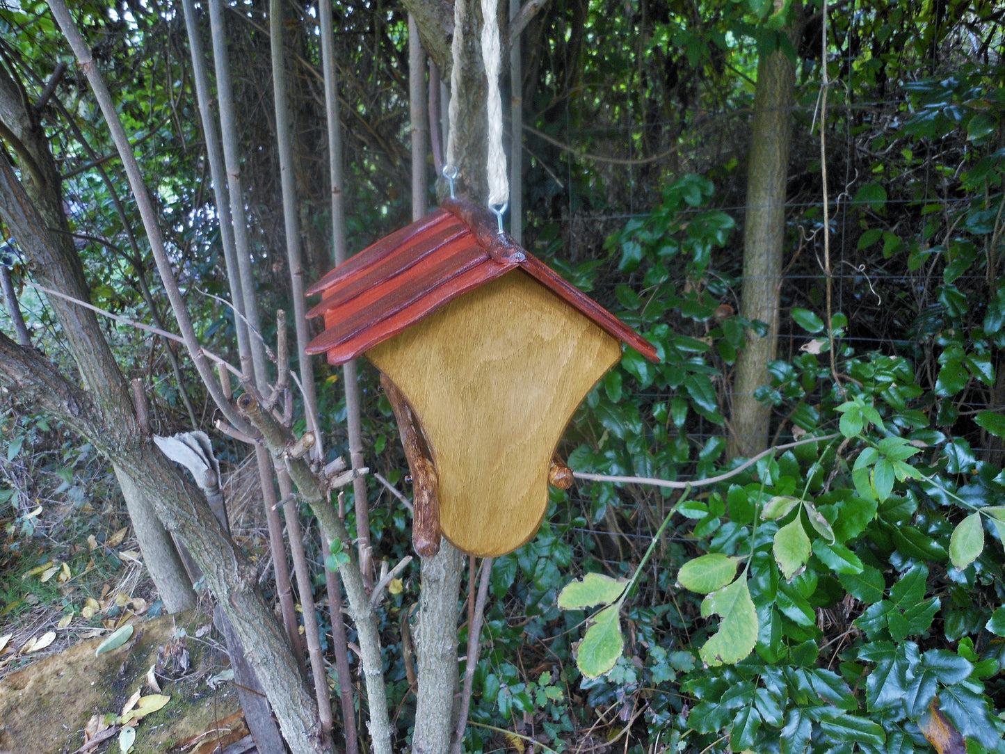 Vogelhäuschen Meisenknödelhalter für Knödel ohne Netz Vogelfutterhaus - BalkanwoodDesign Handmade