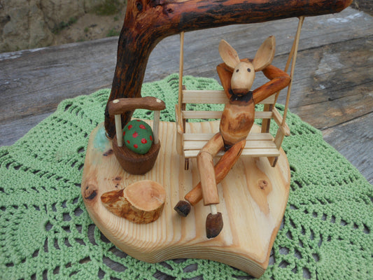 Osterhase auf Hollywood-Schaukel Ostern Easterbunny Osterdeko Tischdeko Handarbeit upcycling - BalkanwoodDesign Handmade