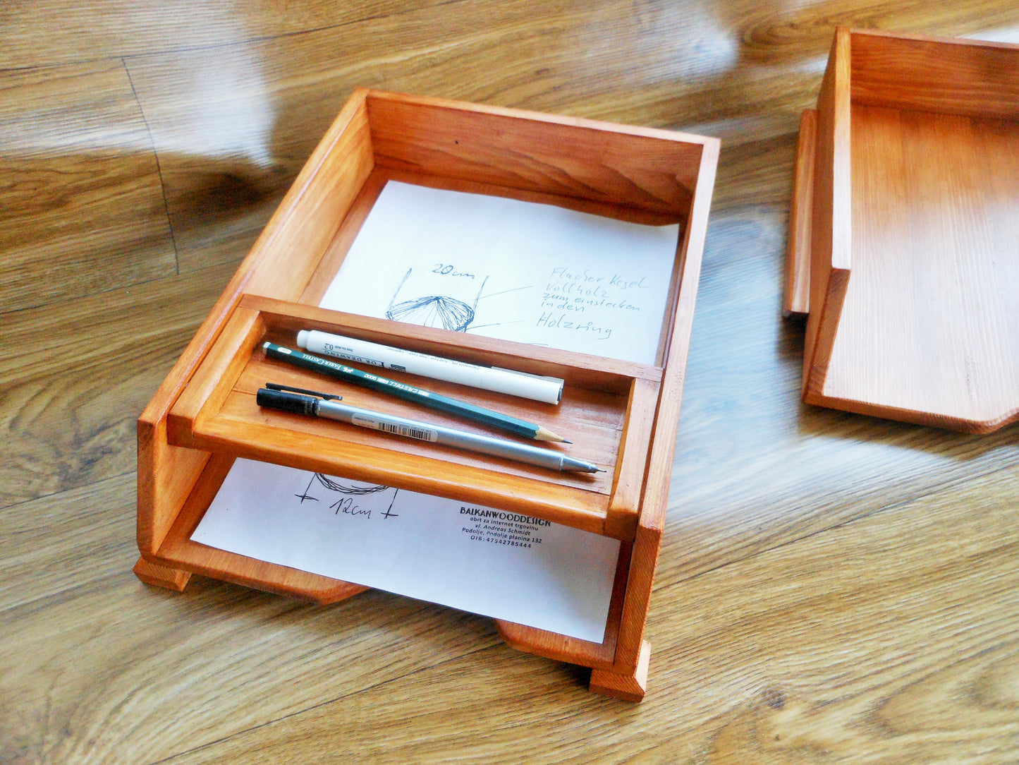 Schreibtischablagen mit Siftablage für A4-Format aus altem Nadelholz Desk shelves with pen tray for A4 format from old coniferous wood - BalkanwoodDesign Handmade