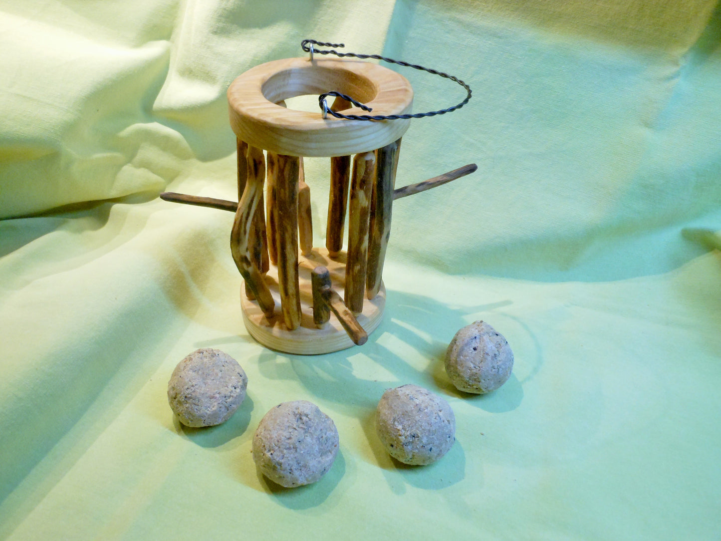 Meisenknödelhalter für Knödel ohne Netz Vogelkäfig Vogelfutter - BalkanwoodDesign Handmade