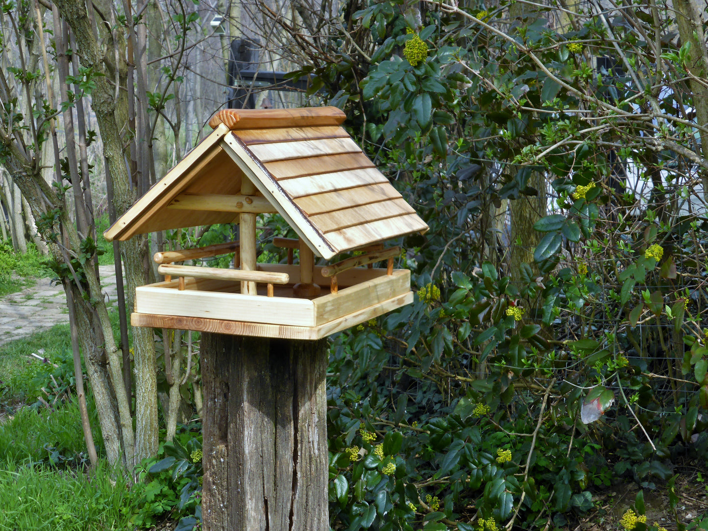 Vogelfutterhaus groß Vogelhäuschen Vogelfutterstation Handarbeit Umweltfreundlich - BalkanwoodDesign Handmade