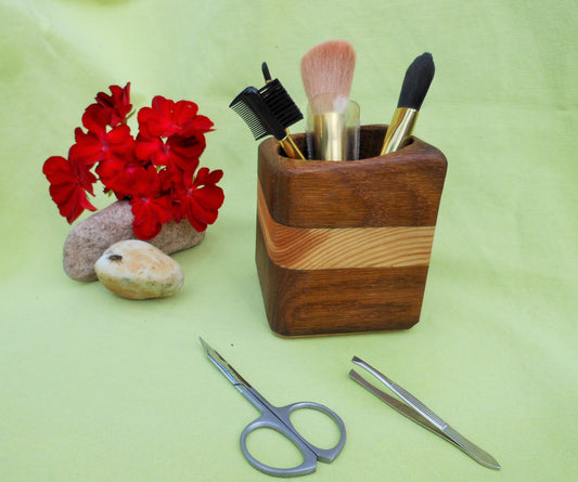 Stifthalter Penholder Holzbecher Eichenholz Handarbeit - BalkanwoodDesign Handmade