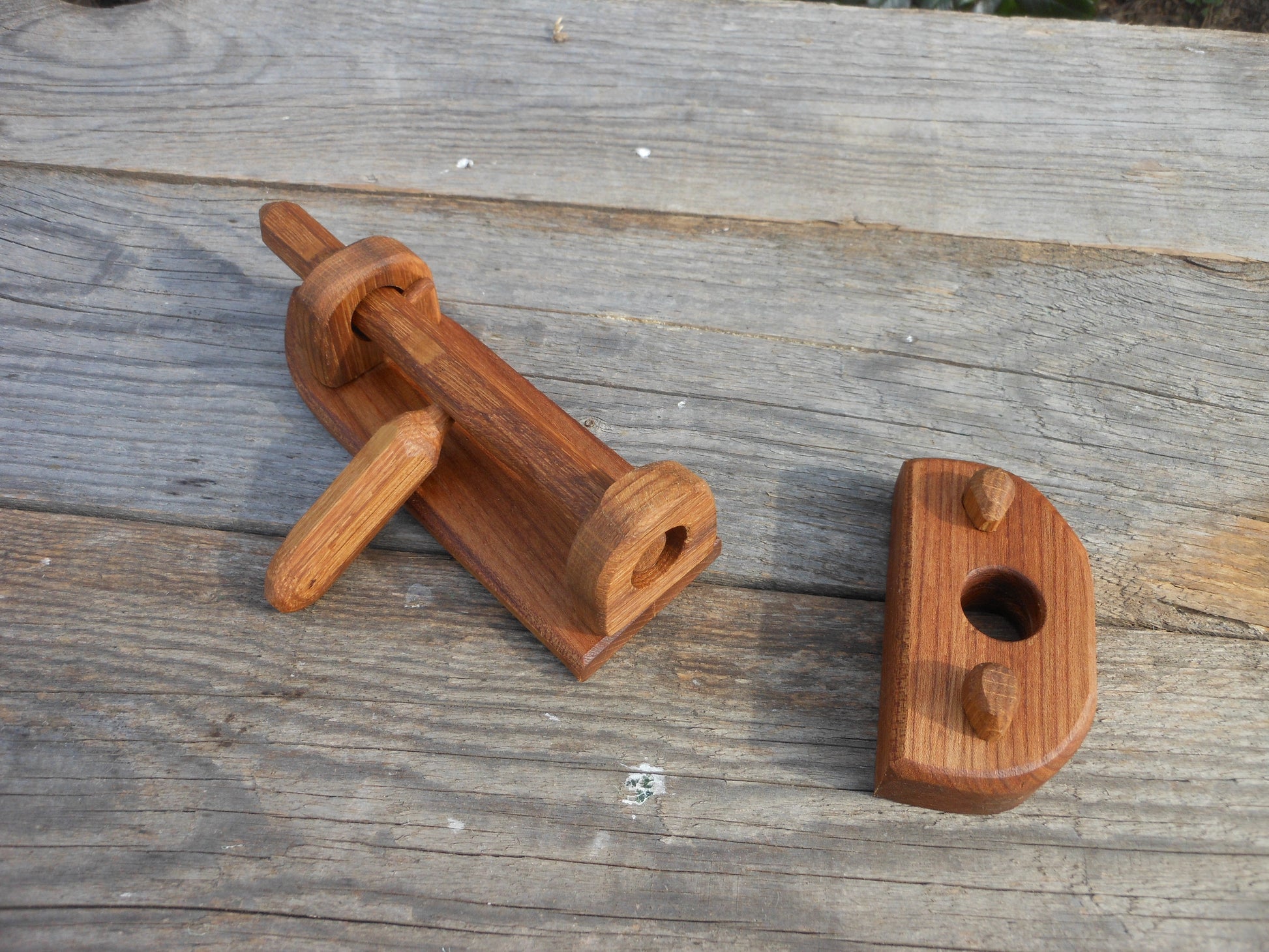 Türriegel aus altem Eichen-Holz Door latch made of old oak wood - BalkanwoodDesign Handmade