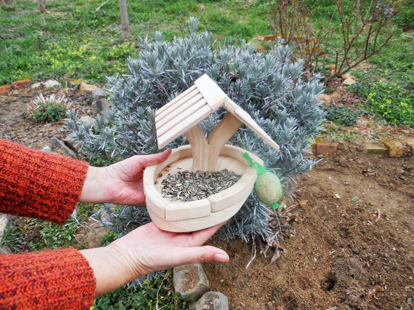 Vogelfutterhaus klein Handarbeit unbehandeltes Altes Nadelholz zum Selbstbemalen - BalkanwoodDesign Handmade