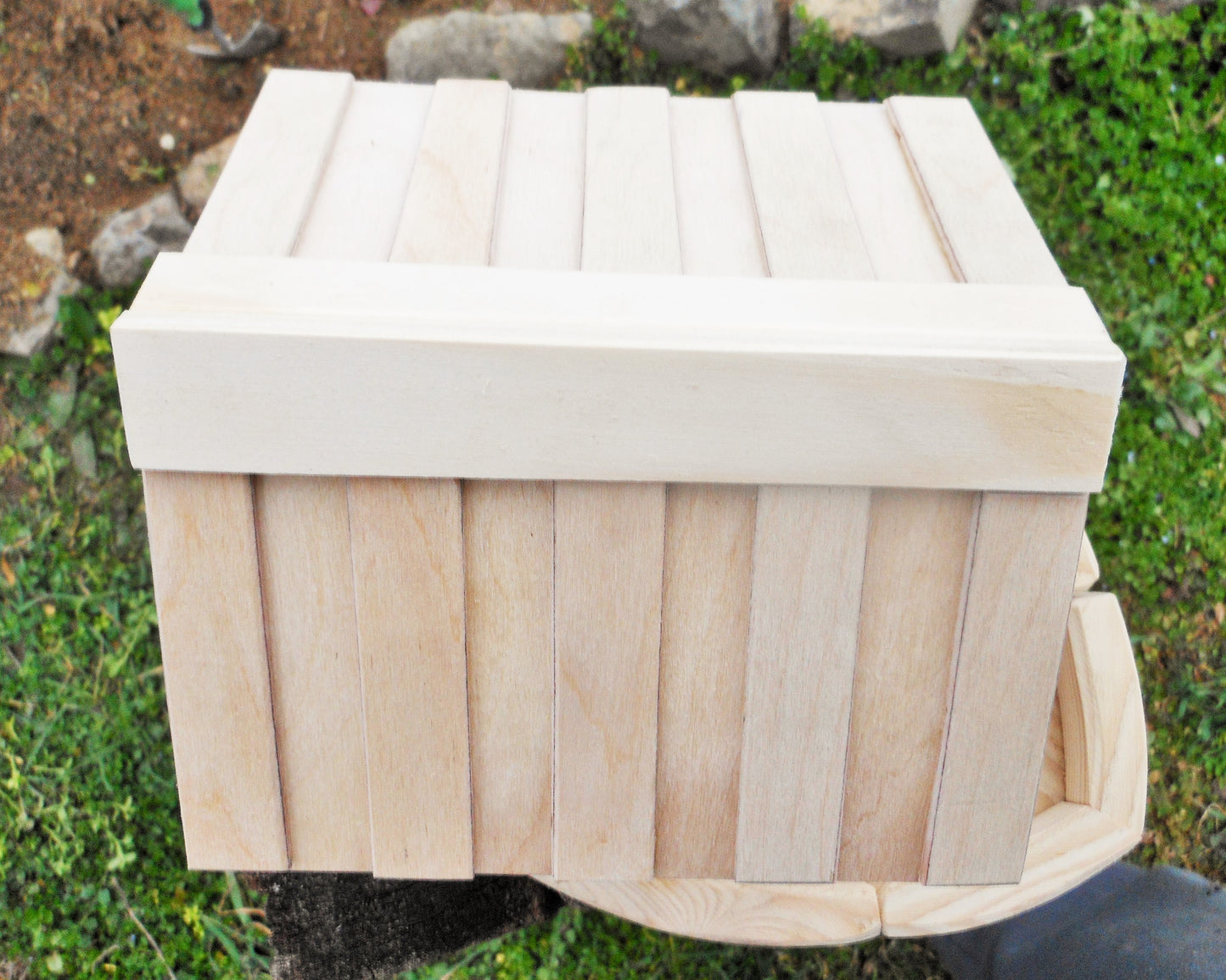 Vogelfutterhaus klein Handarbeit unbehandeltes Altes Nadelholz zum Selbstbemalen - BalkanwoodDesign Handmade