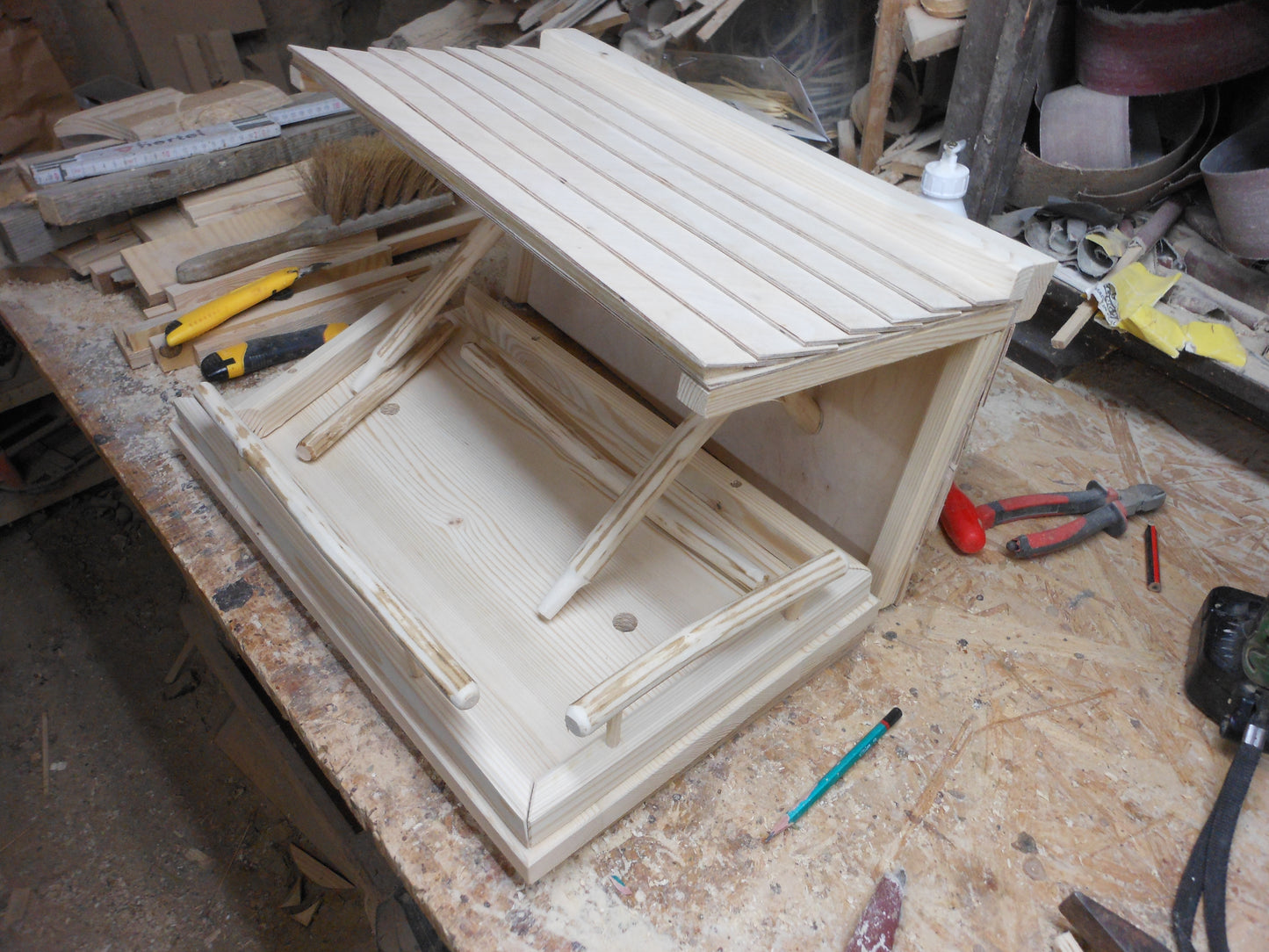 Vogelfutterhaus groß Vogelhäuschen Vogelfutterstation Handarbeit Umweltfreundlich - BalkanwoodDesign Handmade