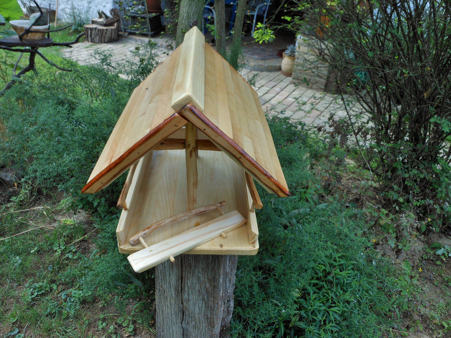 Vogelfutterhaus groß Vogelhäuschen Vogelfutterstation Handarbeit Umweltfreundlich - BalkanwoodDesign Handmade