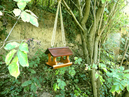 Vogelfutterhaus reine Handarbeit Gartendeko zum aufhängen oder hinstellen - BalkanwoodDesign Handmade