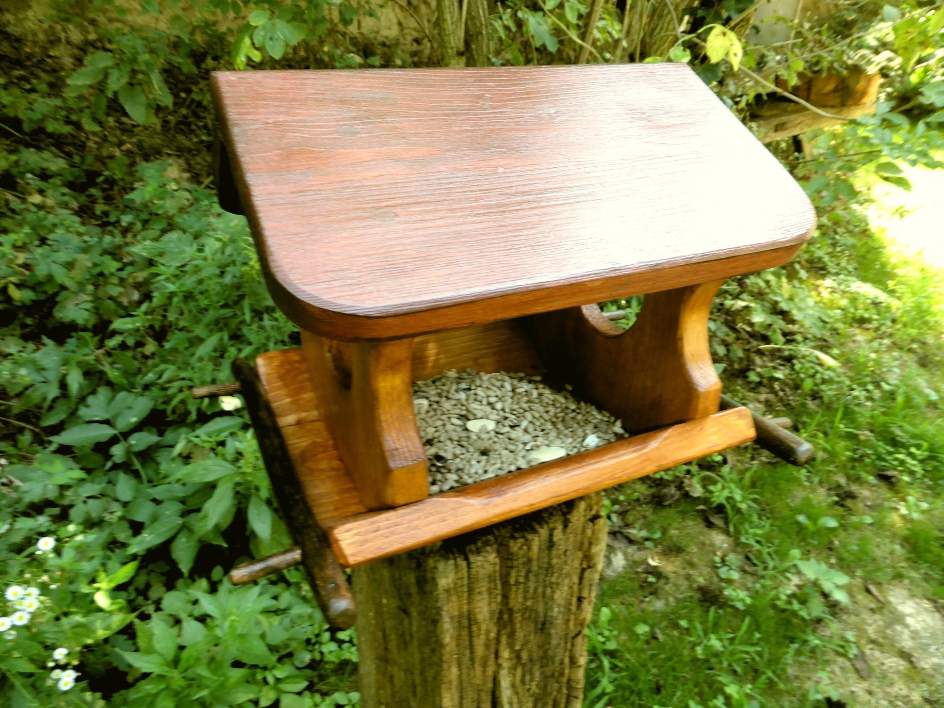 Vogelfutterhaus reine Handarbeit Gartendeko zum aufhängen oder hinstellen - BalkanwoodDesign Handmade