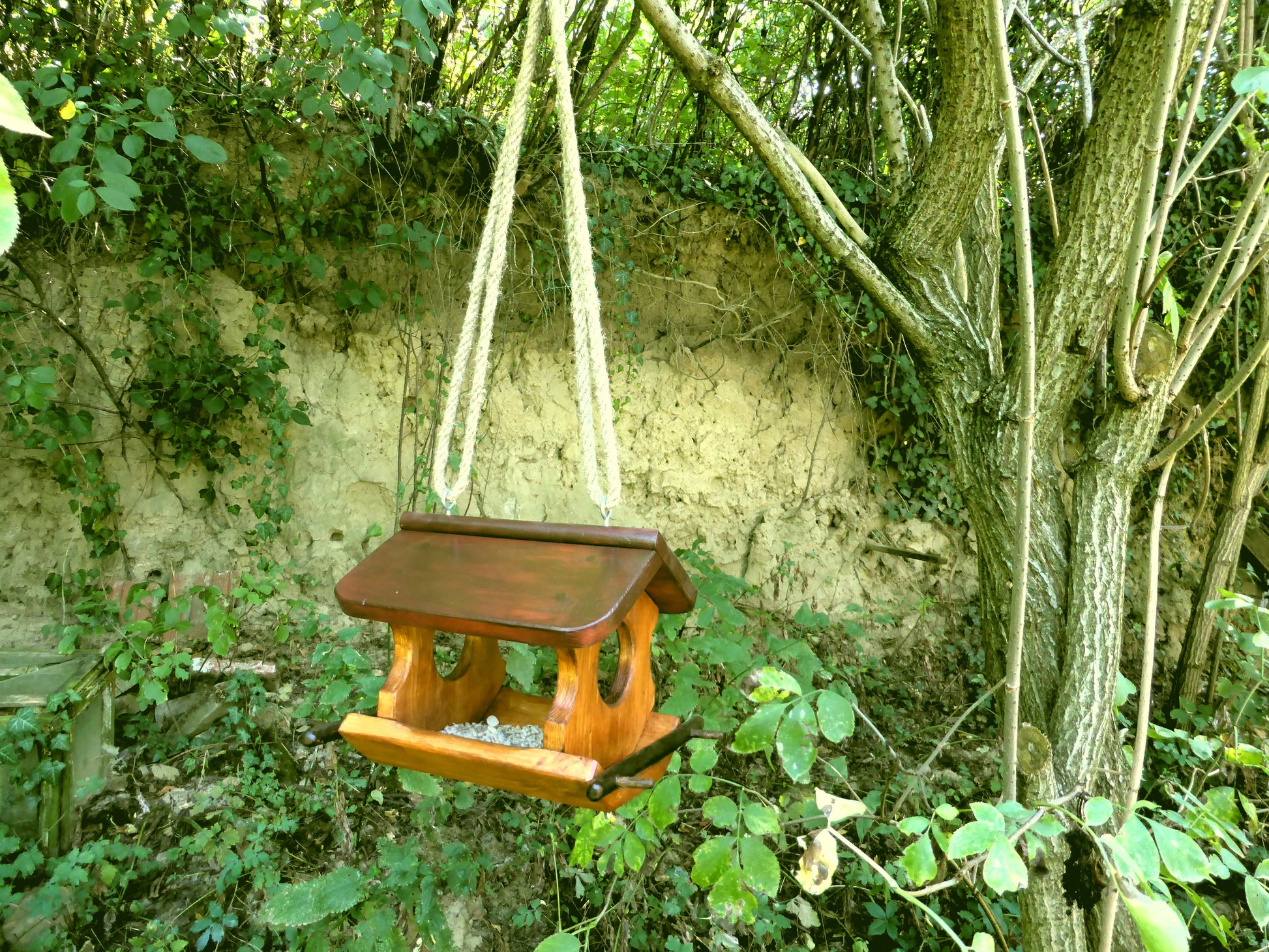Vogelfutterhaus reine Handarbeit Gartendeko zum aufhängen oder hinstellen - BalkanwoodDesign Handmade