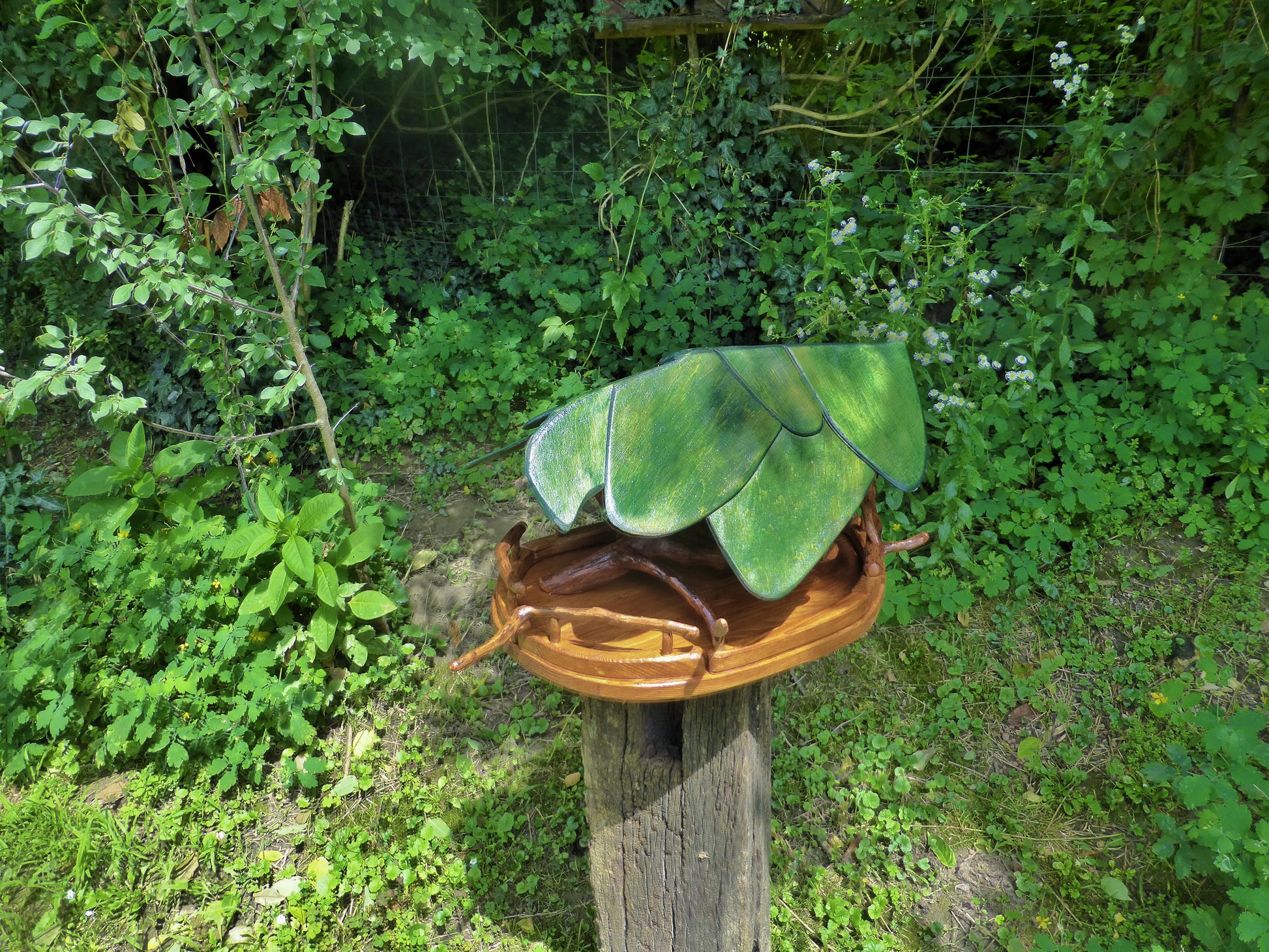 Vogelfutterhaus mit grünem Dach Handarbeit - BalkanwoodDesign Handmade