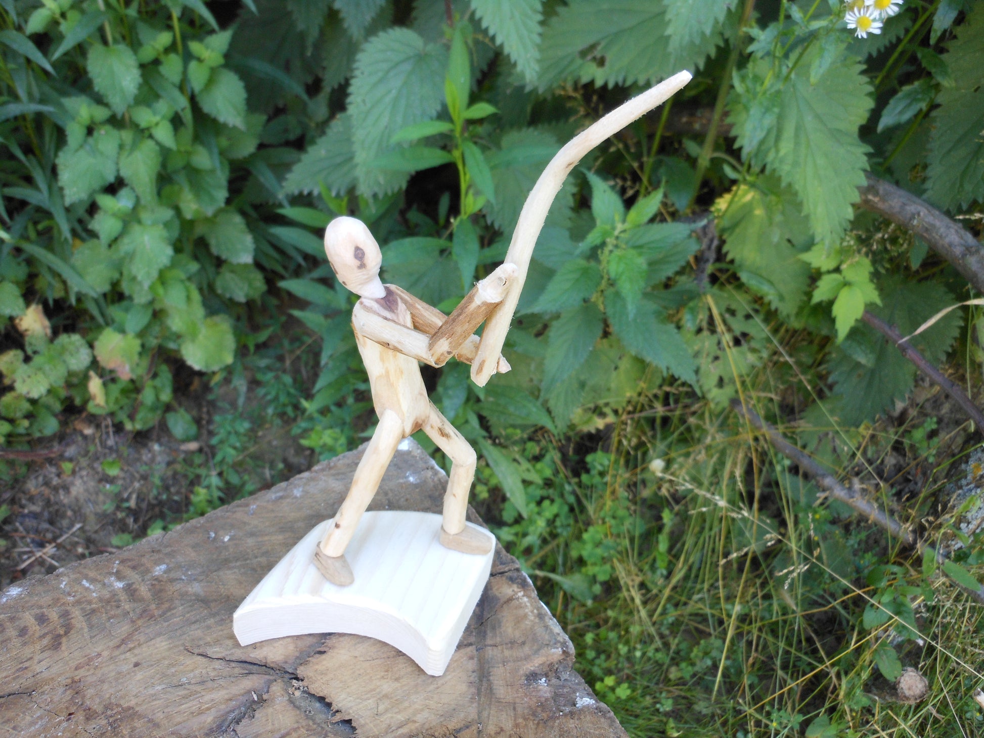 Holzfigur -Angler Skulptur Angelsport Geschenk Hobbyangler Handarbeit  stehend oder sitzend - BalkanwoodDesign Handmade