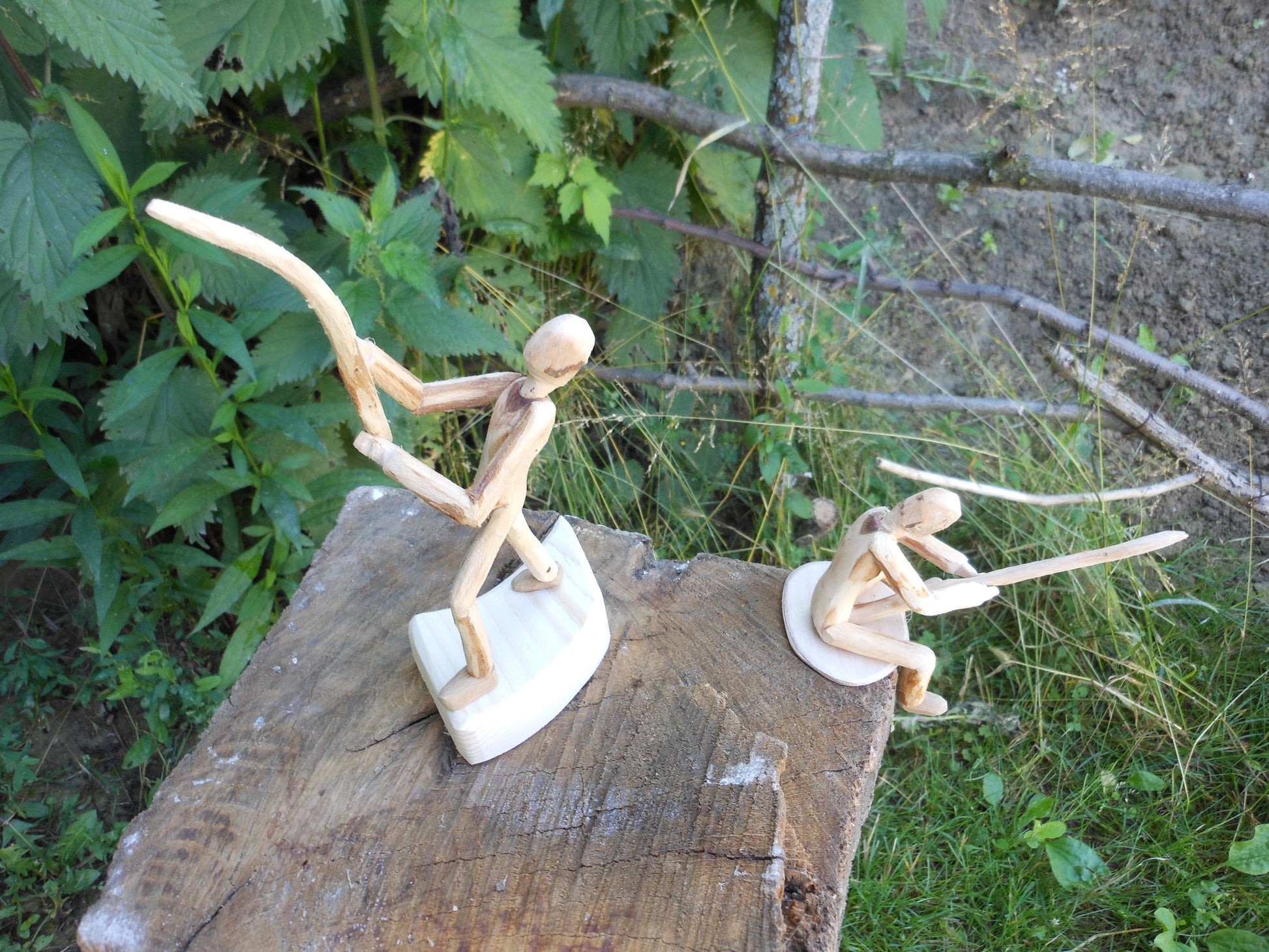 Holzfigur -Angler Skulptur Angelsport Geschenk Hobbyangler Handarbeit  stehend oder sitzend - BalkanwoodDesign Handmade