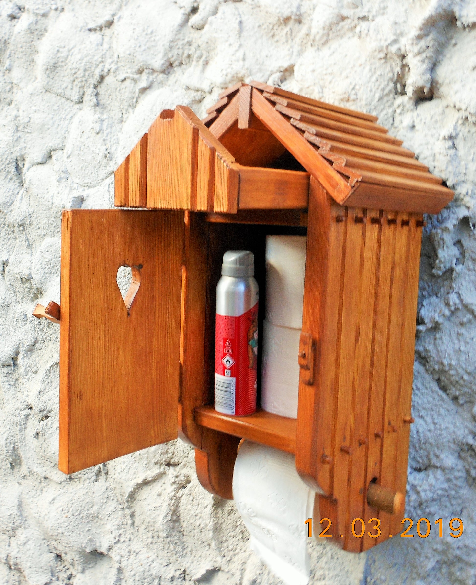 Toilettenpapierspender Klohaus  toilet paper dispenser - BalkanwoodDesign Handmade