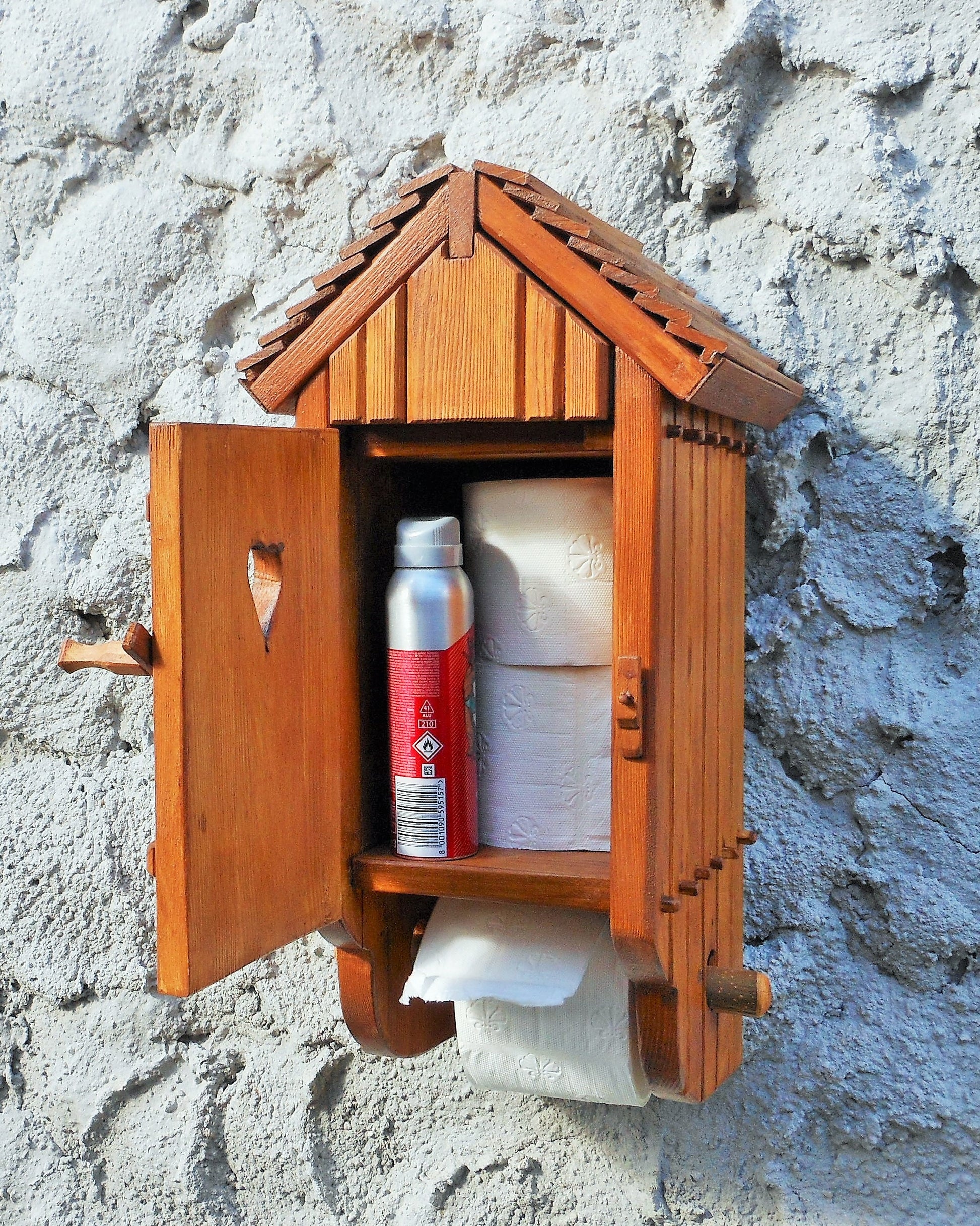 Toilettenpapierspender Klohaus  toilet paper dispenser - BalkanwoodDesign Handmade