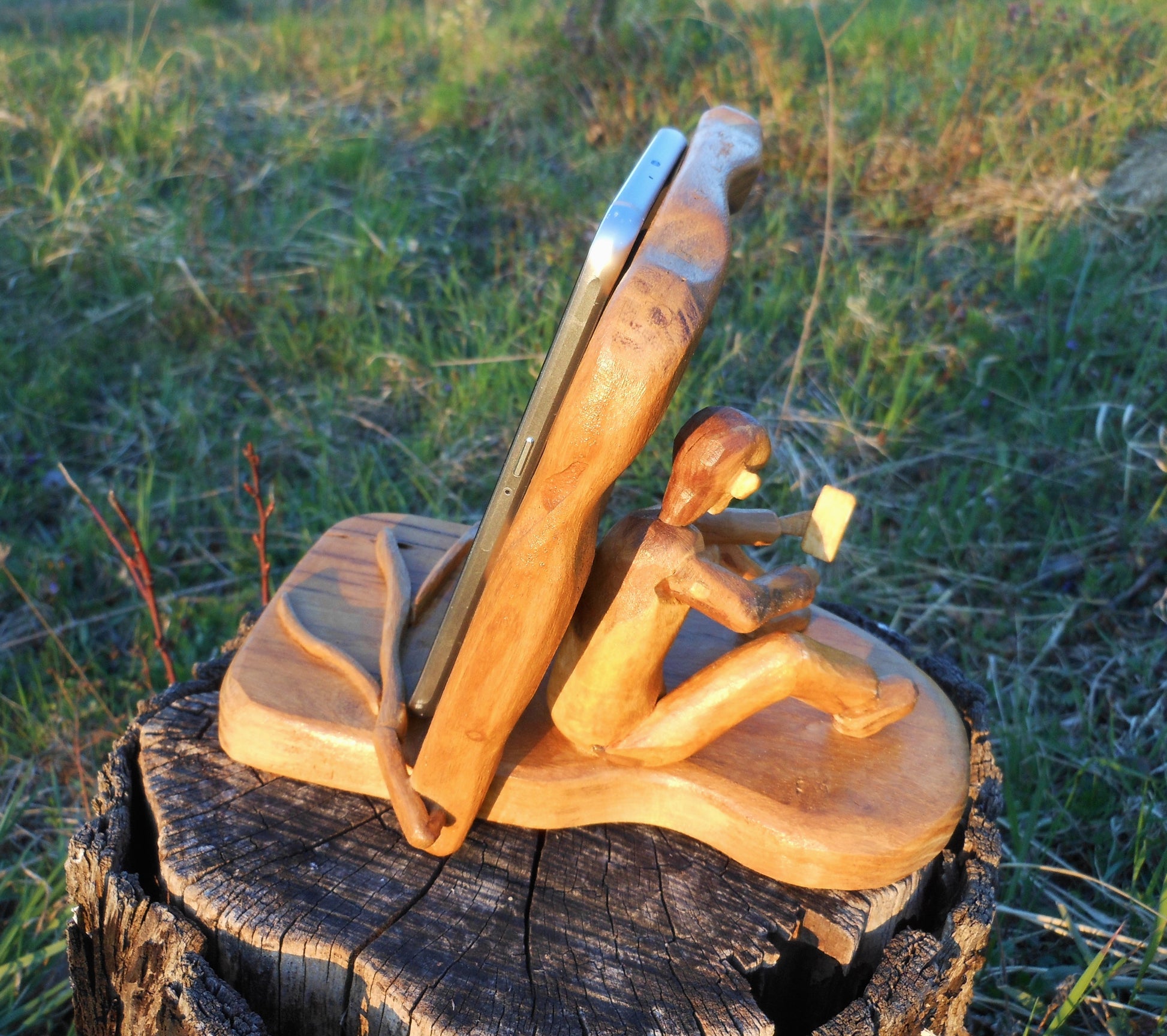 Smartphone – Halterung  Kunst am Smartphone  Smartphone holder  Art on the smartphone - BalkanwoodDesign Handmade