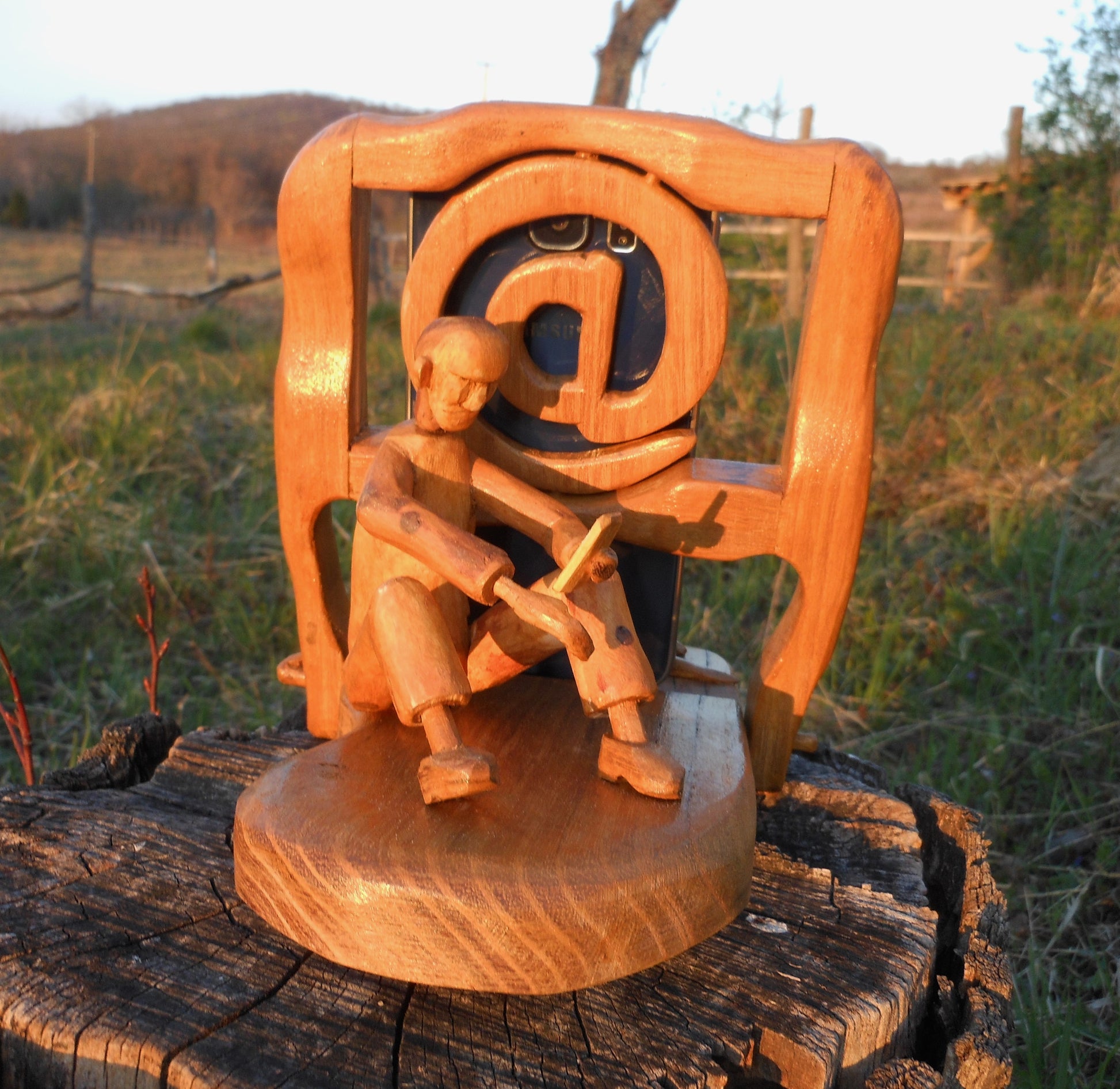 Smartphone – Halterung  Kunst am Smartphone  Smartphone holder  Art on the smartphone - BalkanwoodDesign Handmade