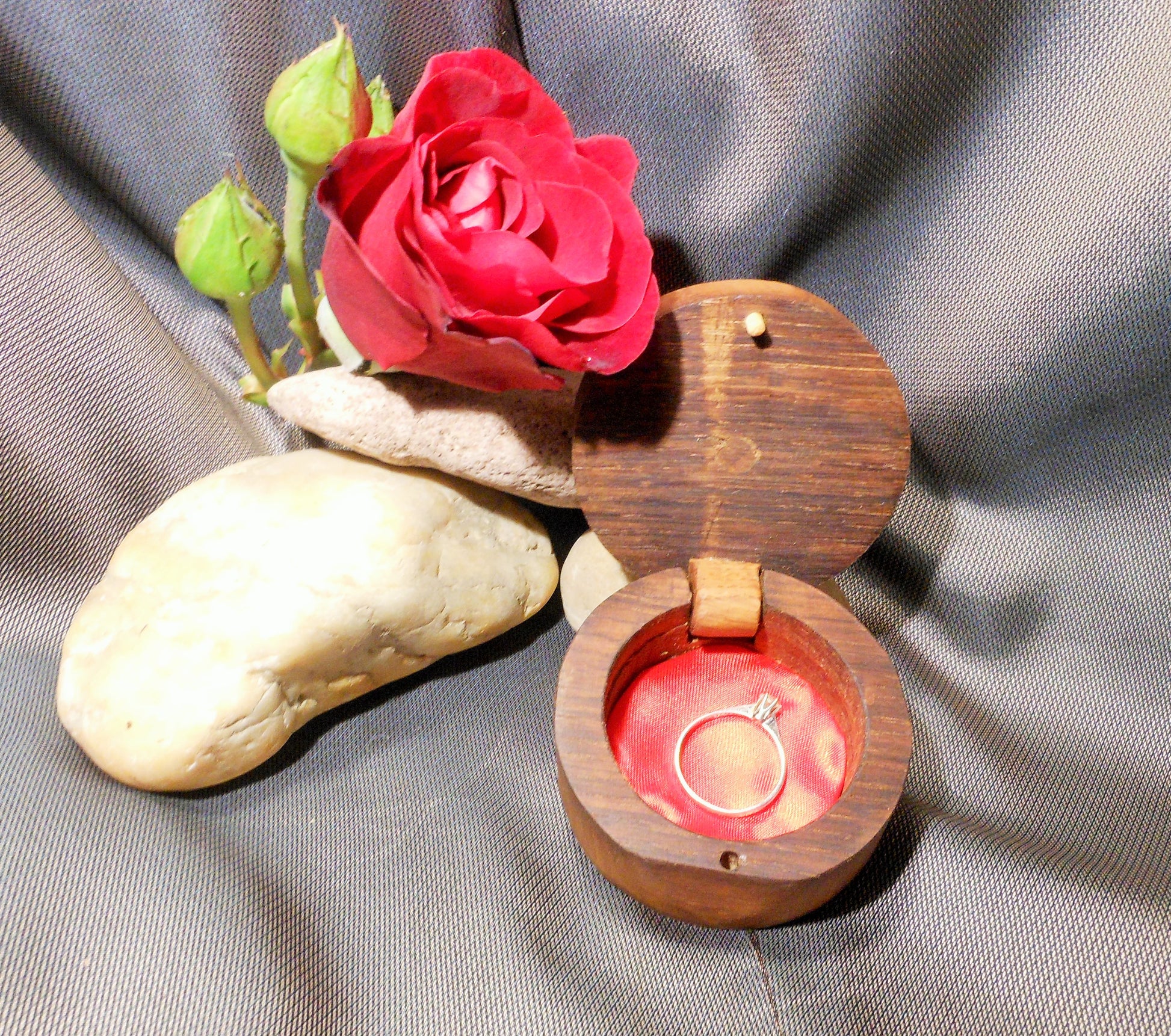 Ringdose  Hochzeit  Heiratsantrag  Ringbox Schmuckdose Geschenk Liebe Upcycling Handarbeit - BalkanwoodDesign Handmade