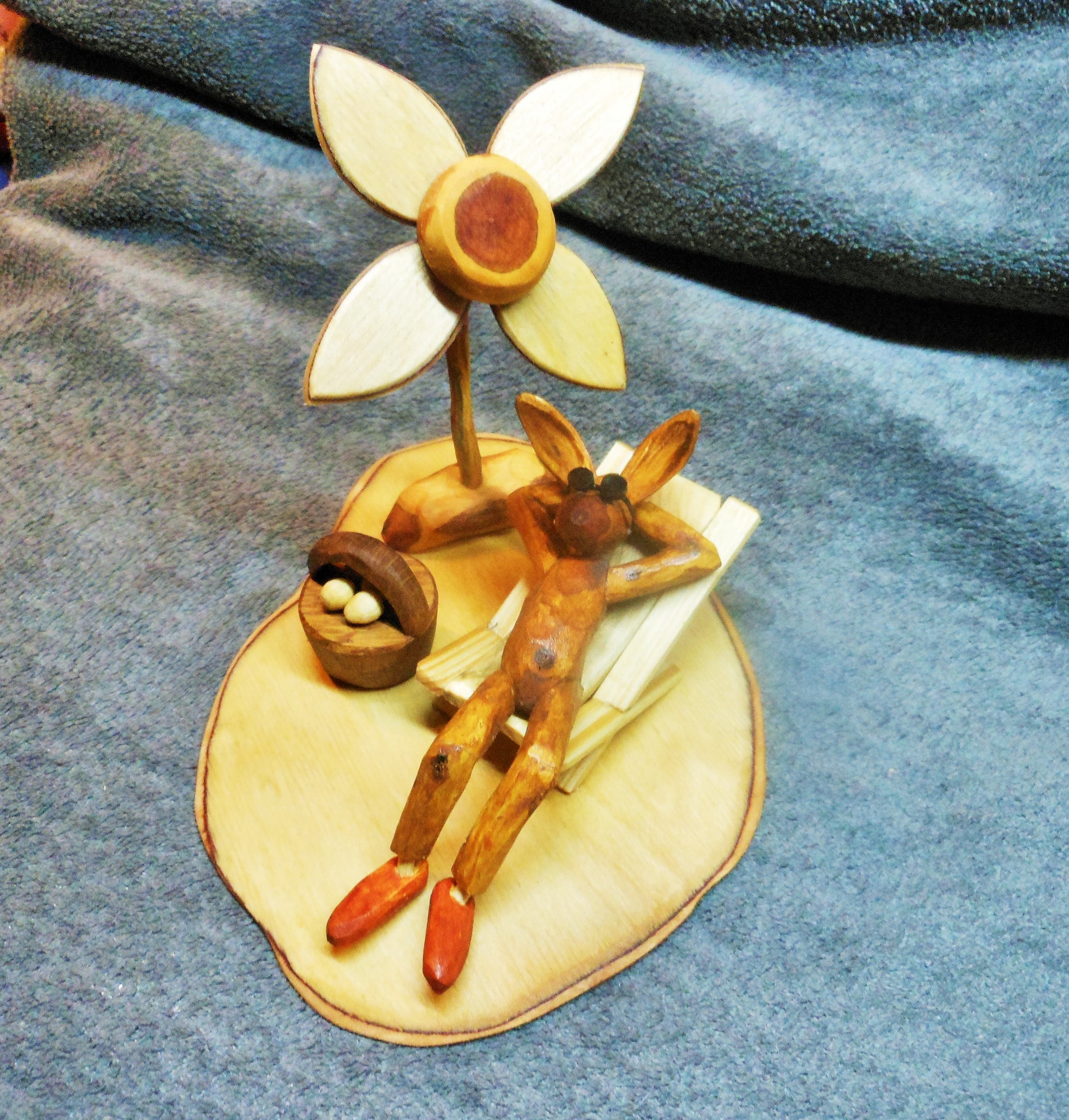 Osterhase  Hase im Liegestuhl  Ostern Osterdeko Easter Easterbunny Easter decoration - BalkanwoodDesign Handmade