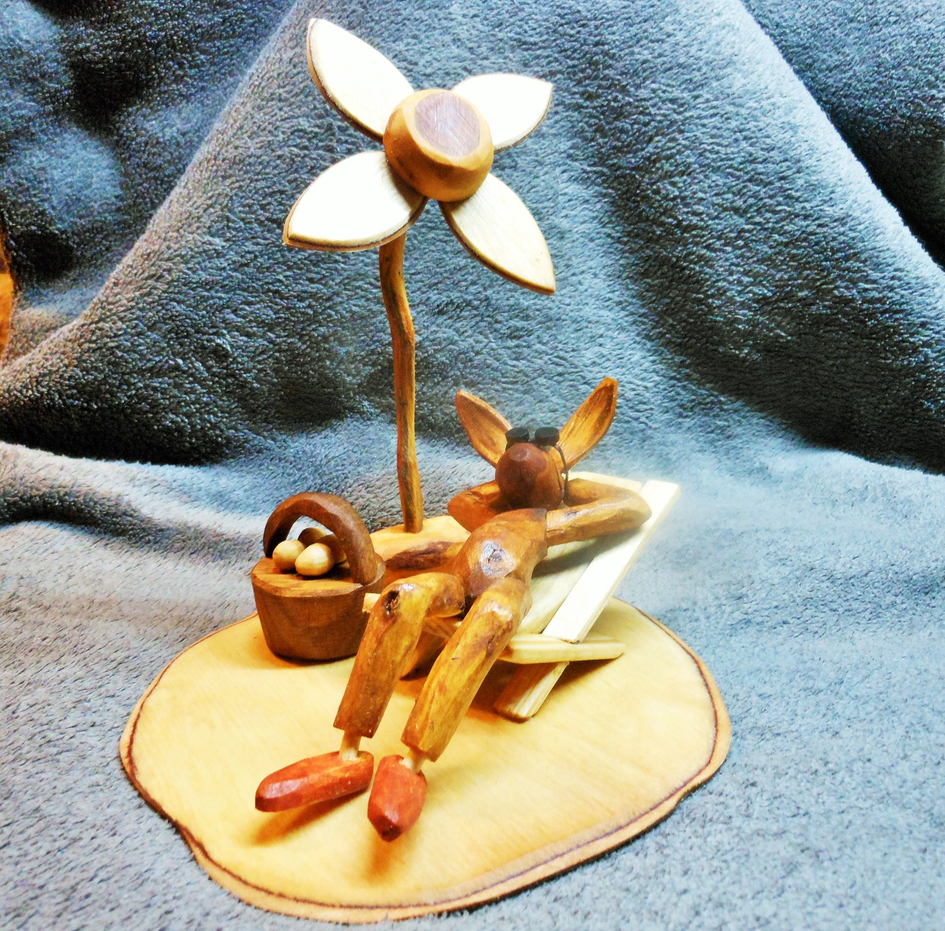 Osterhase  Hase im Liegestuhl  Ostern Osterdeko Easter Easterbunny Easter decoration - BalkanwoodDesign Handmade