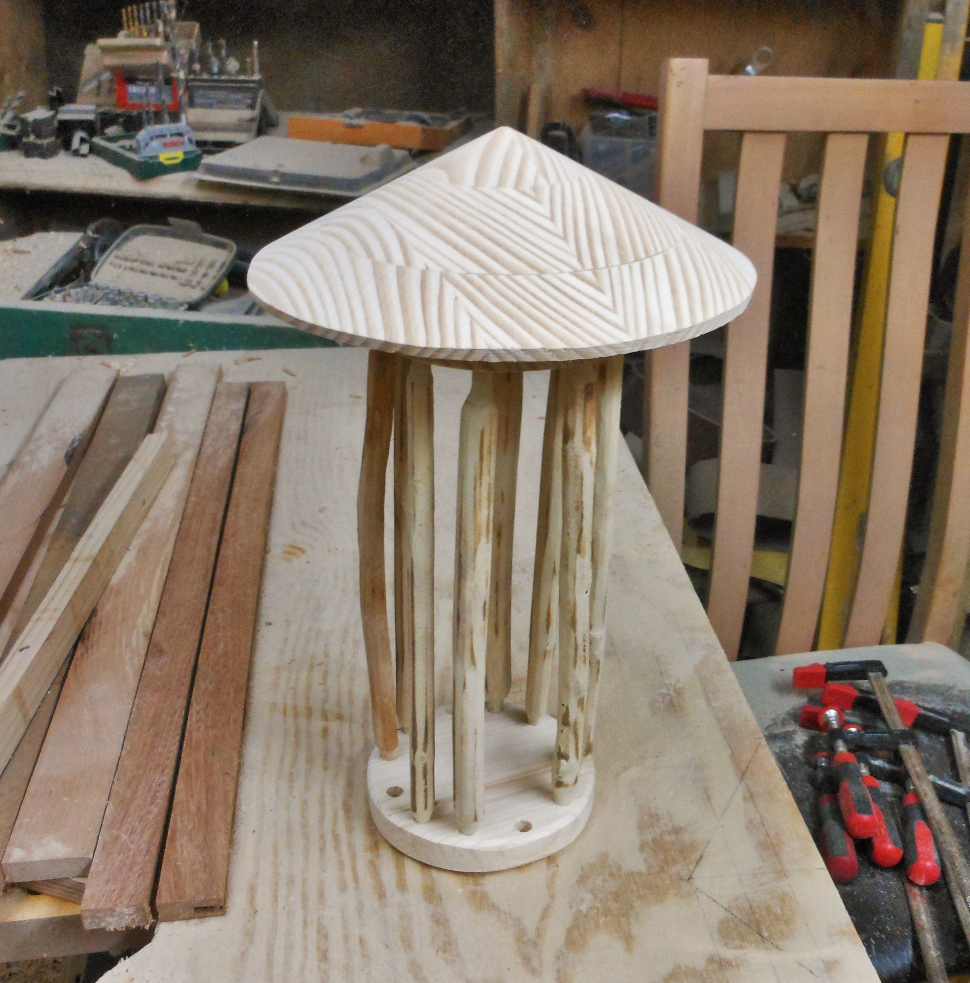 Meisenknödelhalter für Knödel ohne Netz mit Kegeldach  Suet ball holder for dumplings without a net with a cone roof - BalkanwoodDesign Handmade