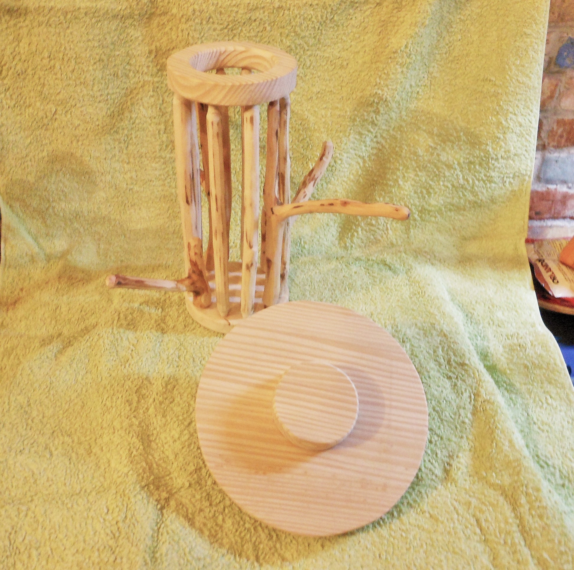 Meisenknödelhalter für Knödel ohne Netz mit Kegeldach  Suet ball holder for dumplings without a net with a cone roof - BalkanwoodDesign Handmade