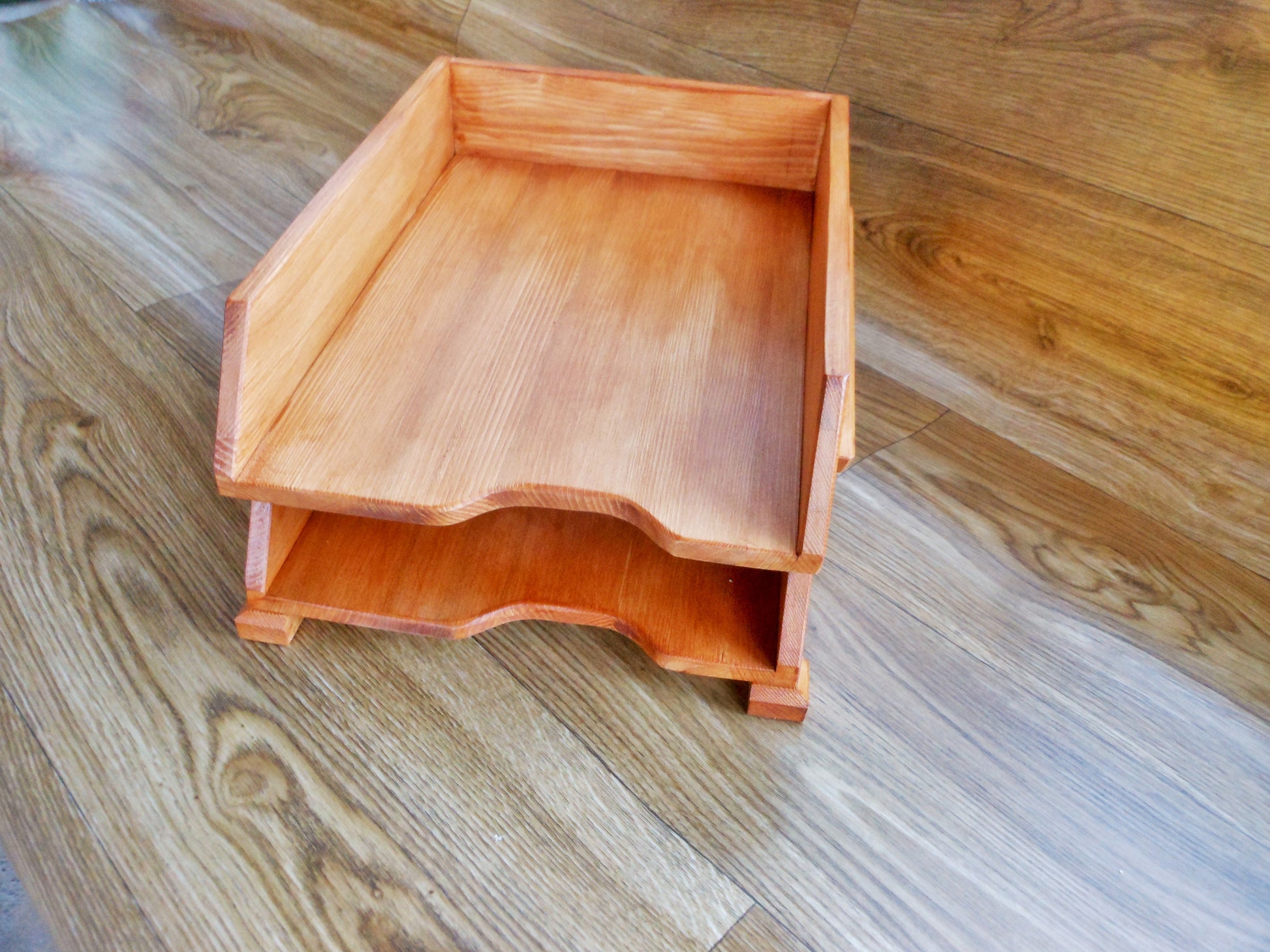 Schreibtischablagen mit Siftablage für A4-Format aus altem Nadelholz  Desk shelves with pen tray for A4 format from old coniferous wood - BalkanwoodDesign Handmade