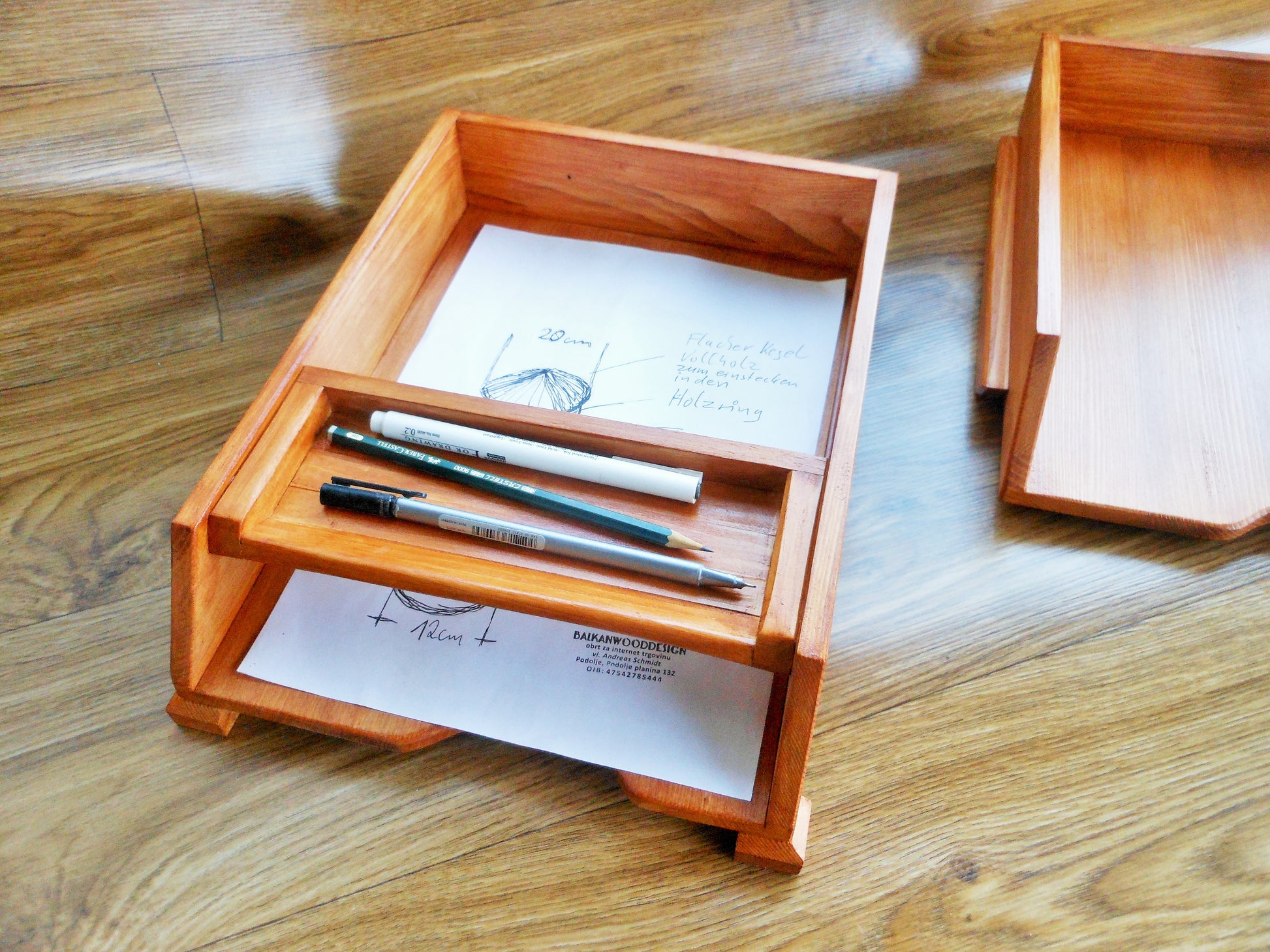 Schreibtischablagen mit Siftablage für A4-Format aus altem Nadelholz  Desk shelves with pen tray for A4 format from old coniferous wood - BalkanwoodDesign Handmade