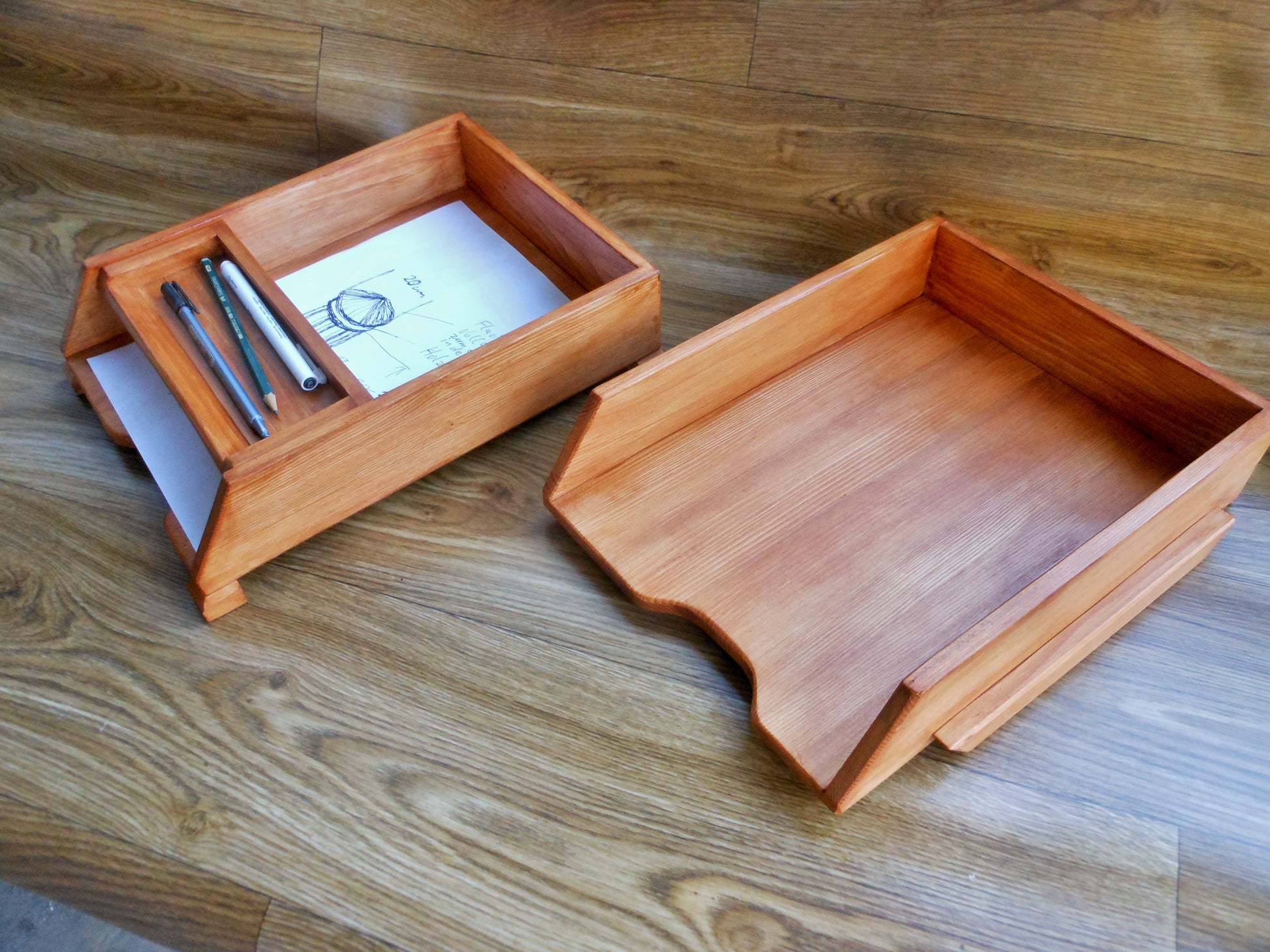 Schreibtischablagen mit Siftablage für A4-Format aus altem Nadelholz  Desk shelves with pen tray for A4 format from old coniferous wood - BalkanwoodDesign Handmade