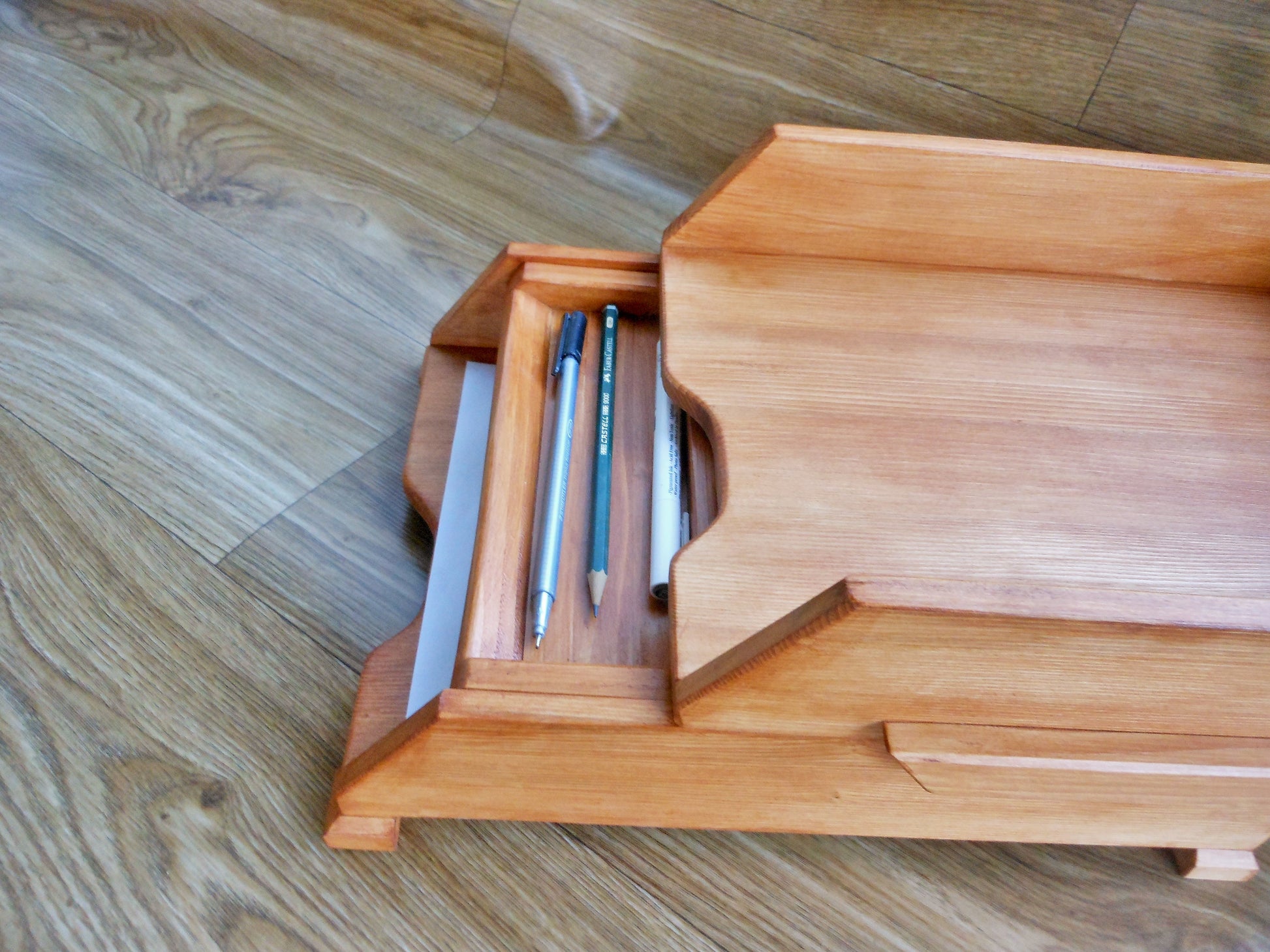 Schreibtischablagen mit Siftablage für A4-Format aus altem Nadelholz  Desk shelves with pen tray for A4 format from old coniferous wood - BalkanwoodDesign Handmade
