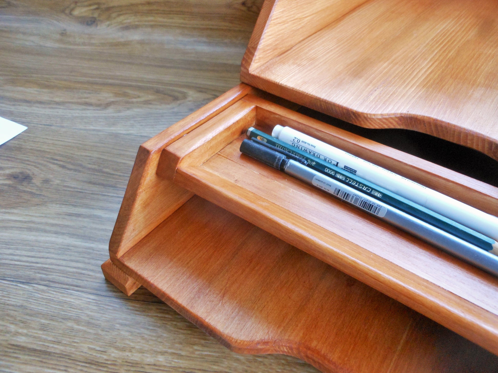 Schreibtischablagen mit Siftablage für A4-Format aus altem Nadelholz  Desk shelves with pen tray for A4 format from old coniferous wood - BalkanwoodDesign Handmade