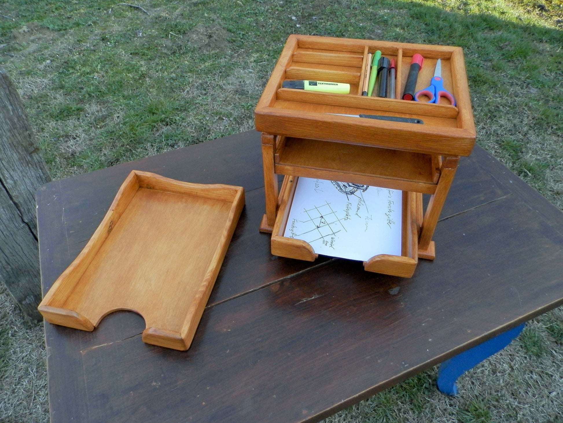 Schreibtisch-Organizer  Ihr Ordnungshelfer für Schreibtisch und Büro - BalkanwoodDesign Handmade