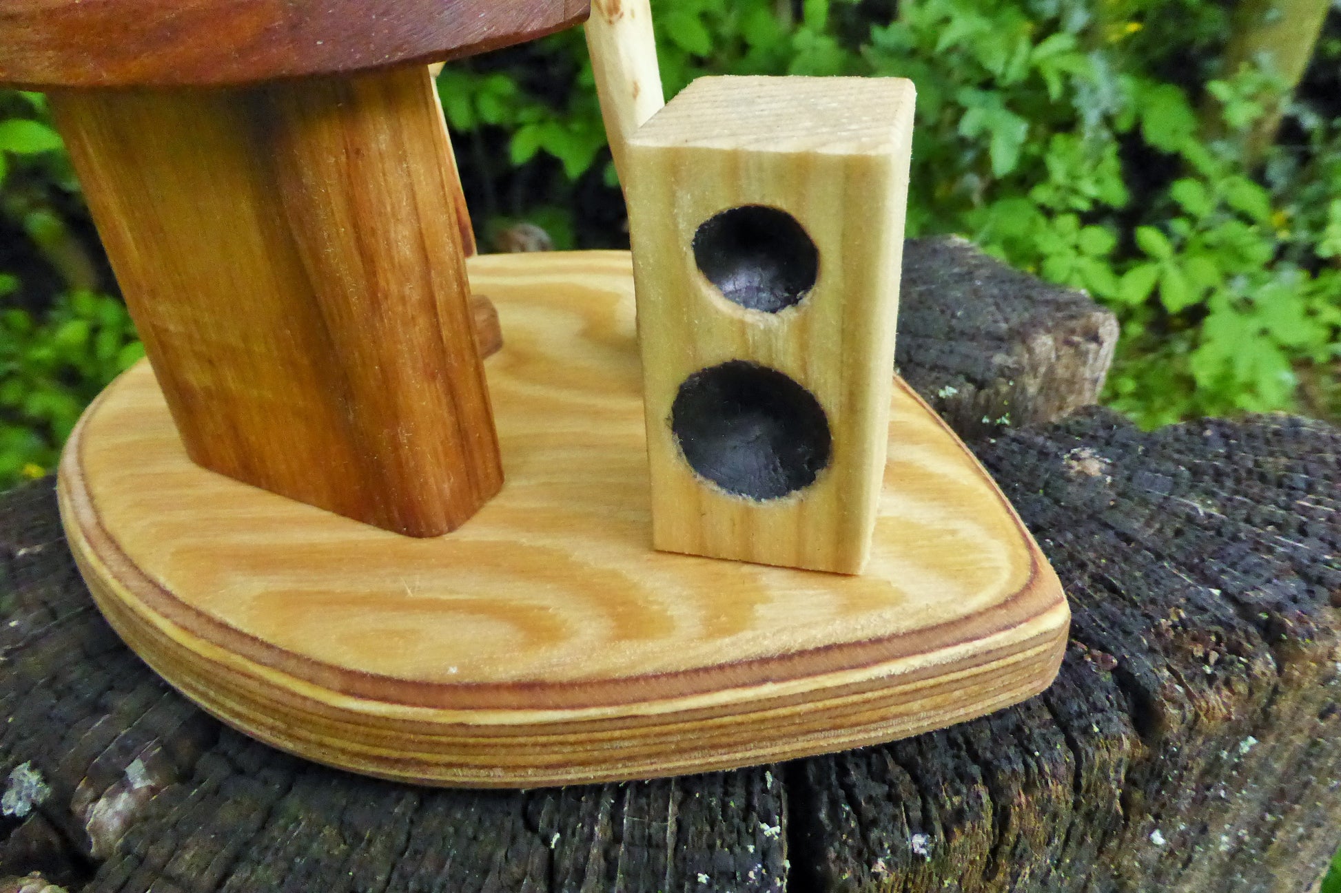 DJ  Figur aus Naturästen - BalkanwoodDesign Handmade