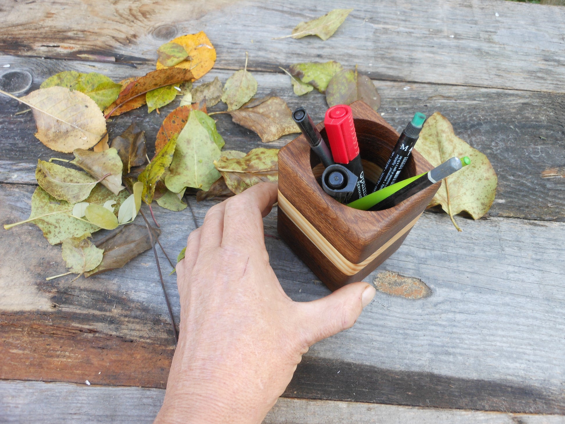 Stifthalter Penholder Holzbecher Eichenholz Handarbeit - BalkanwoodDesign Handmade